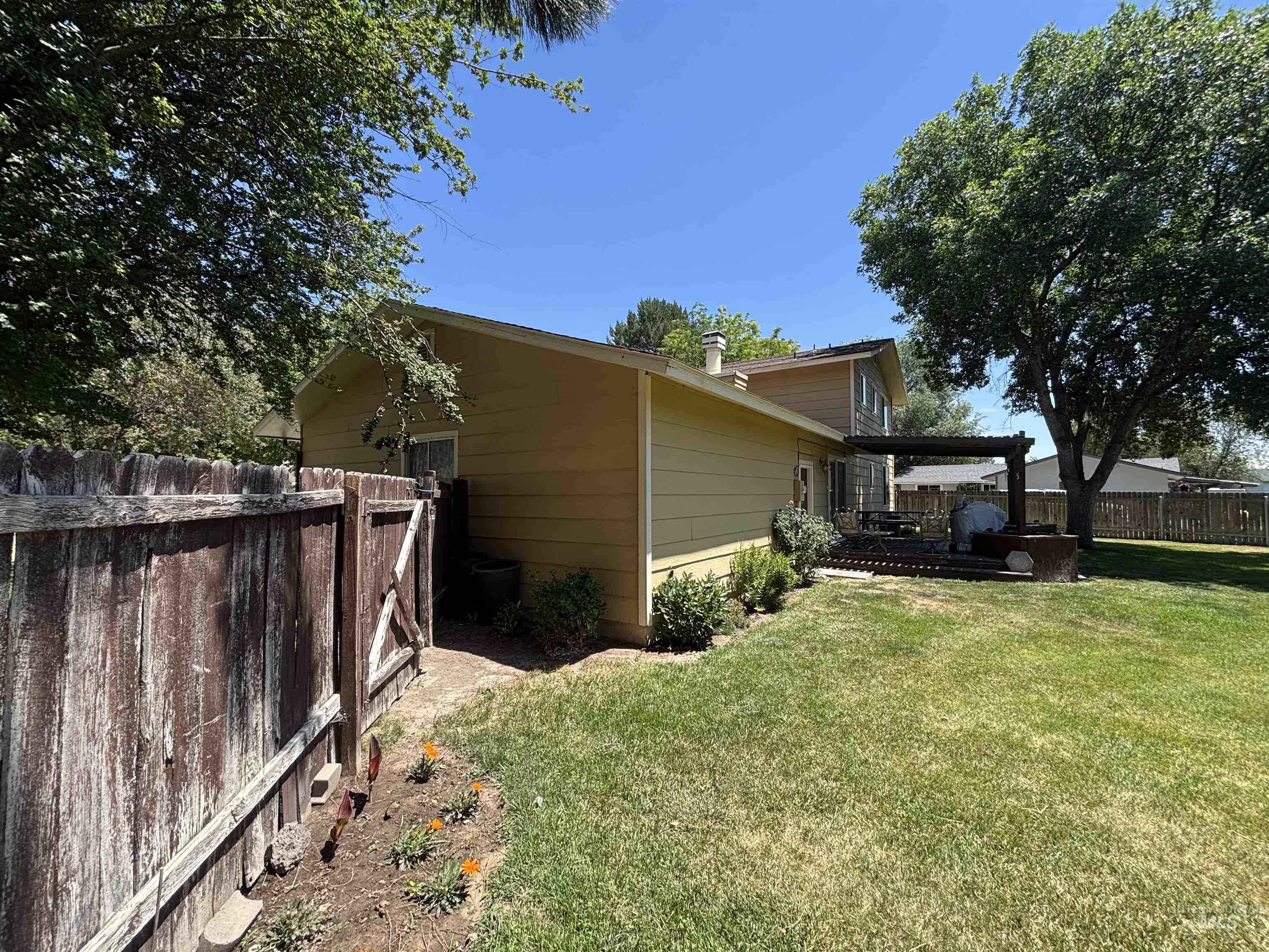 1135 S Haskett Property Photo 43