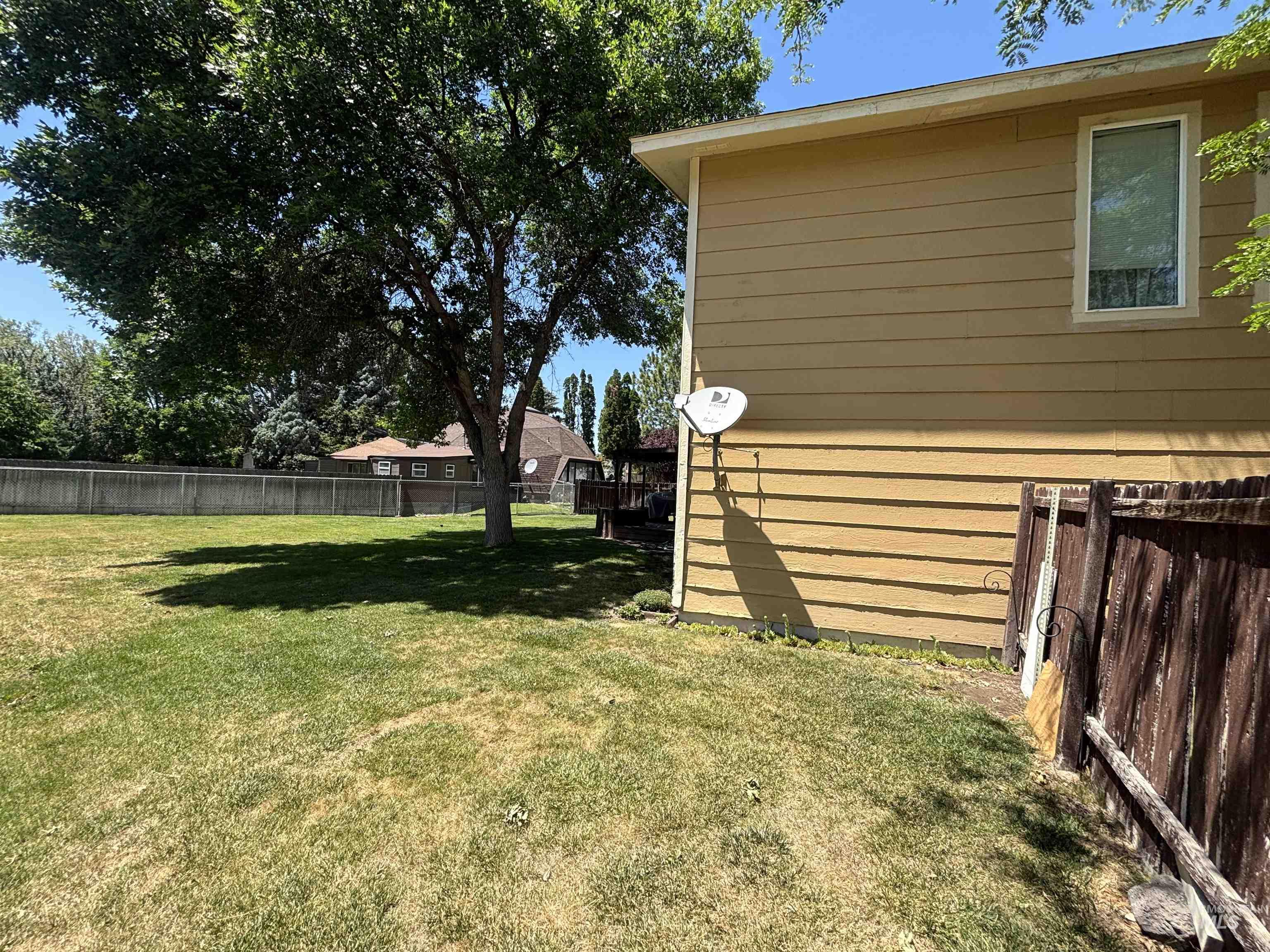 1135 S Haskett Property Photo 45