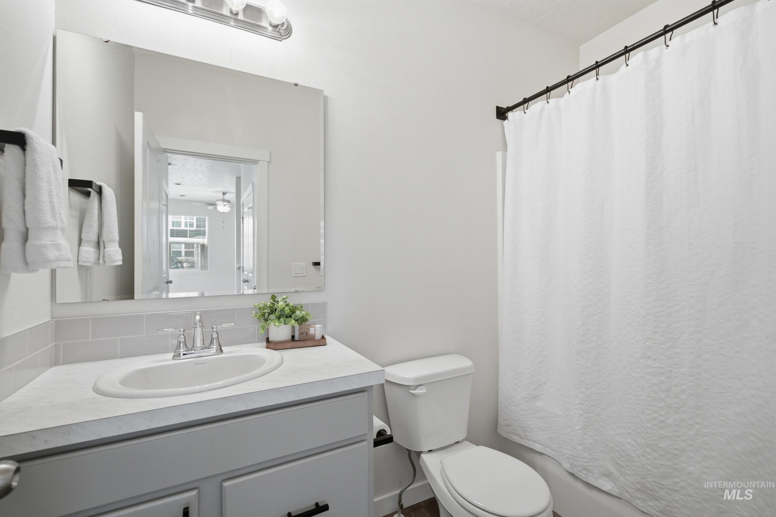 2330 E Spice Loop Property Photo 17