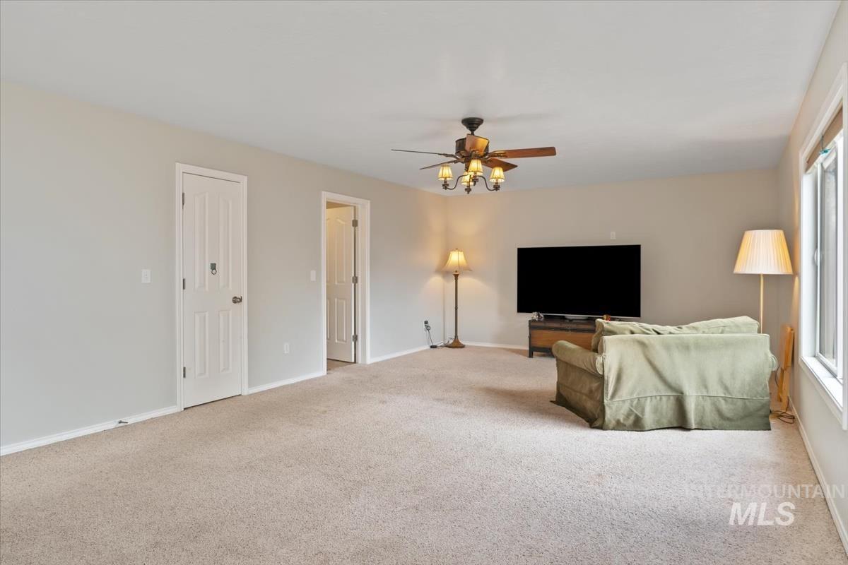 80 Cobblestone Property Photo 13