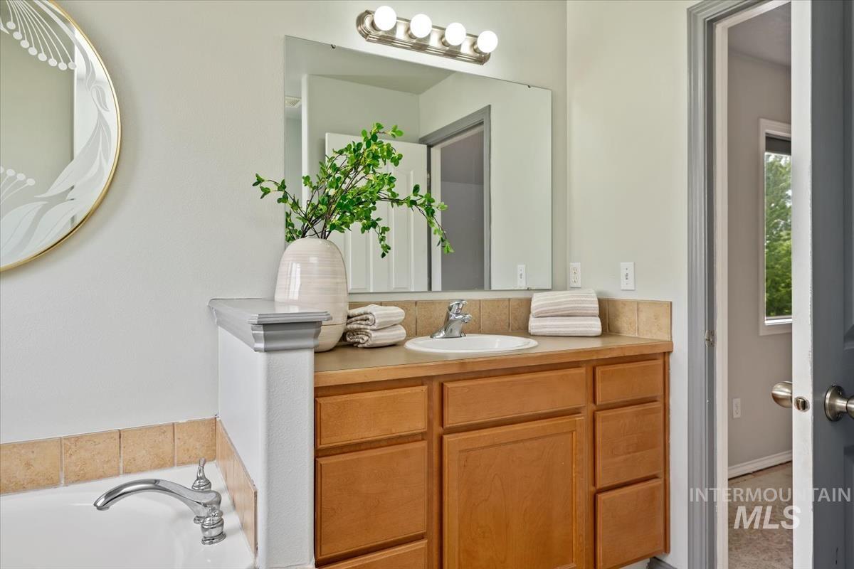 80 Cobblestone Property Photo 22