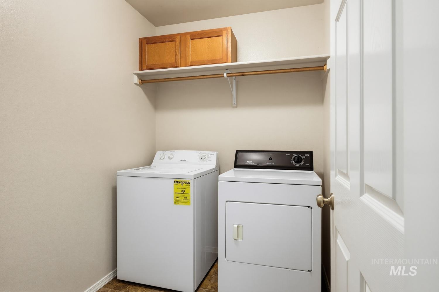 1025 N Portchester Ave Property Photo 33