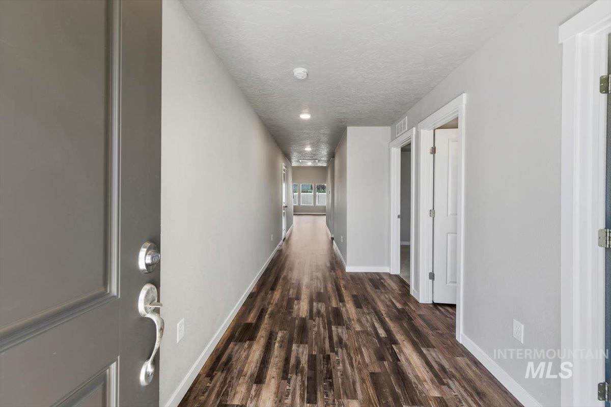 19373 Geneva Pl Property Photo 6