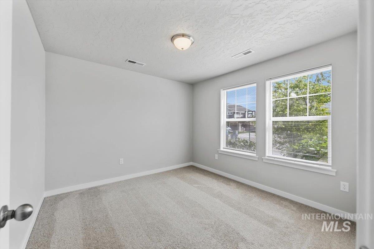 19373 Geneva Pl Property Photo 7
