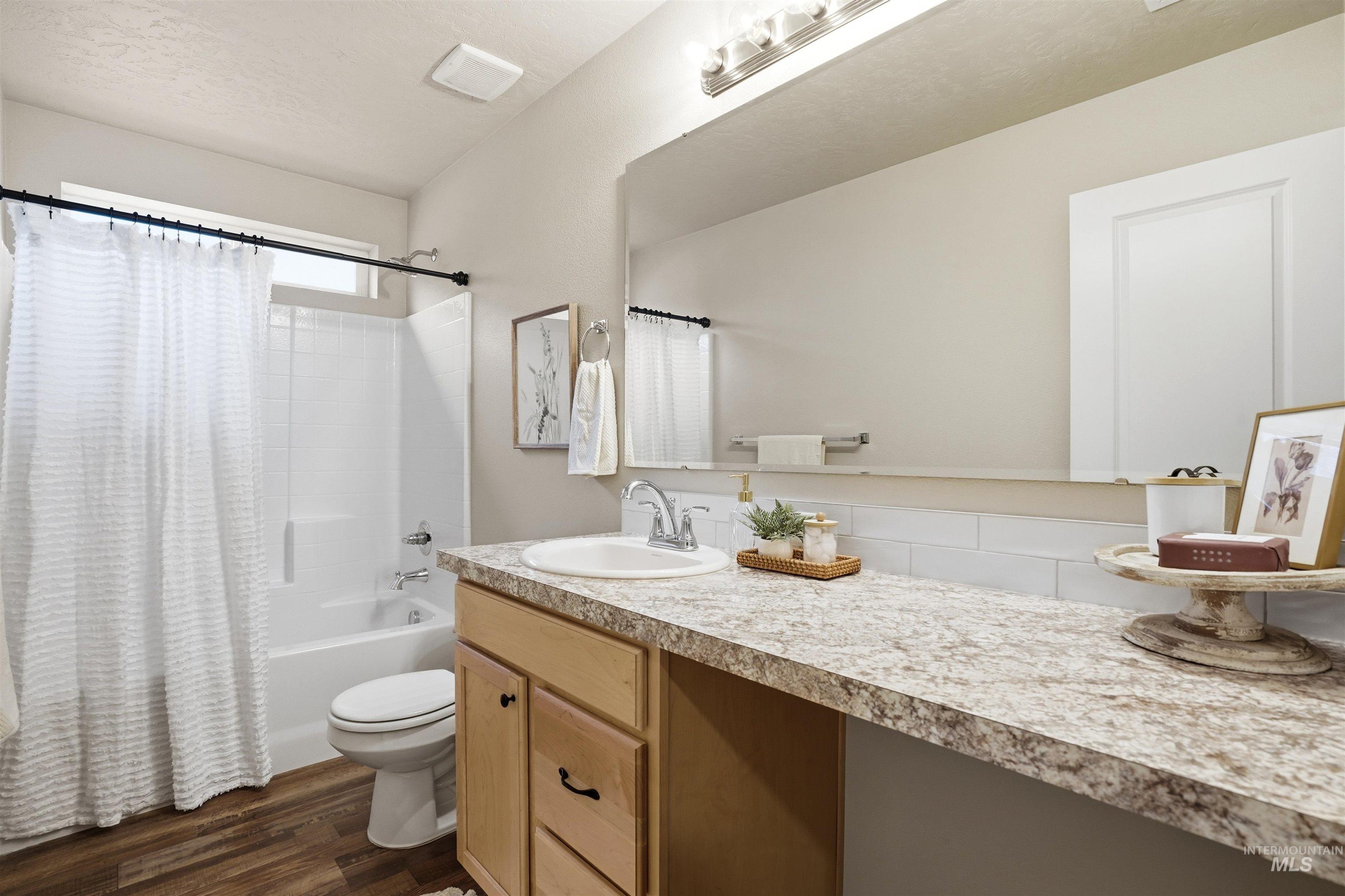19373 Geneva Pl Property Photo 9