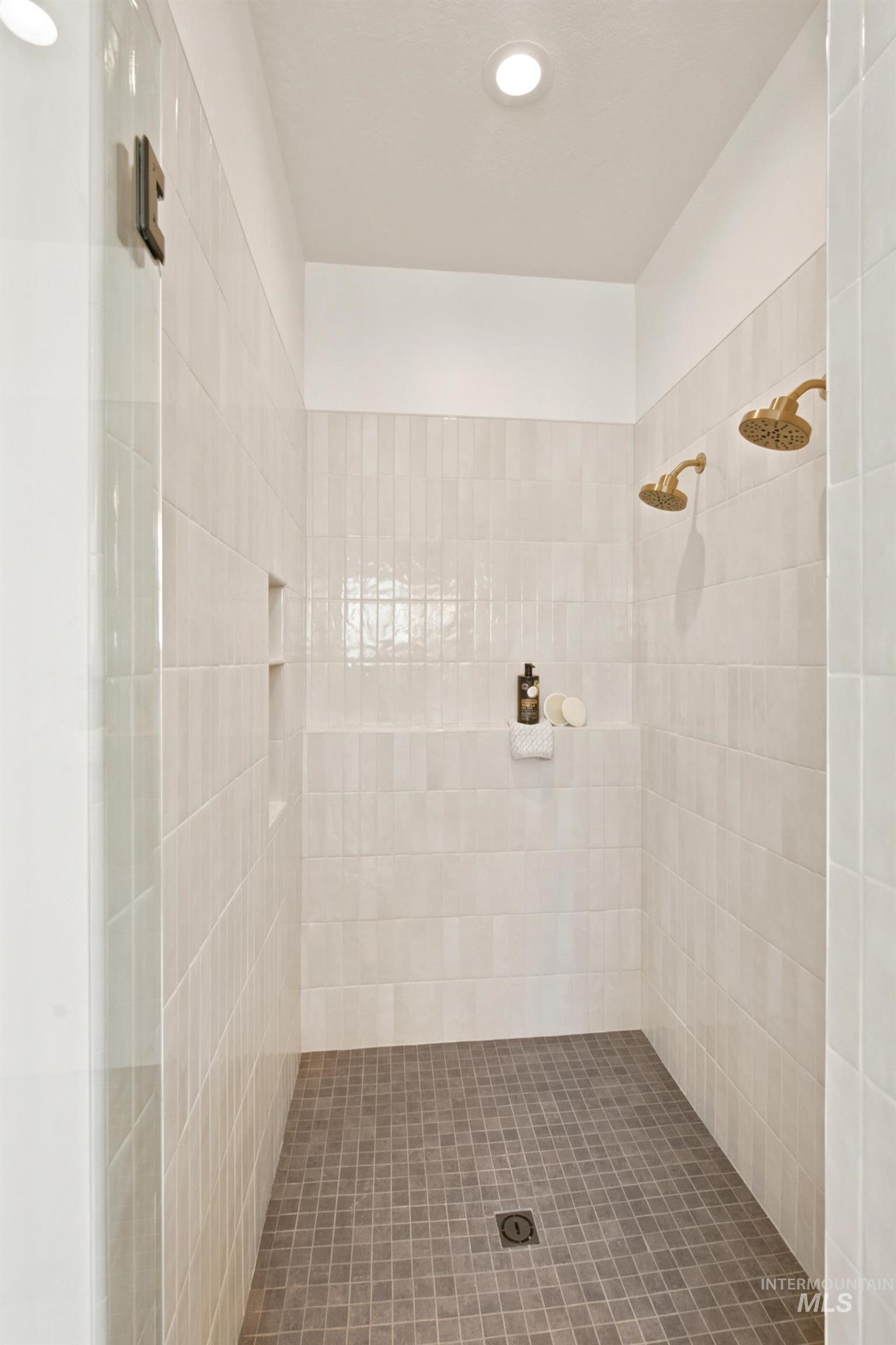 2426 E Eagle View Ct. Property Photo 17