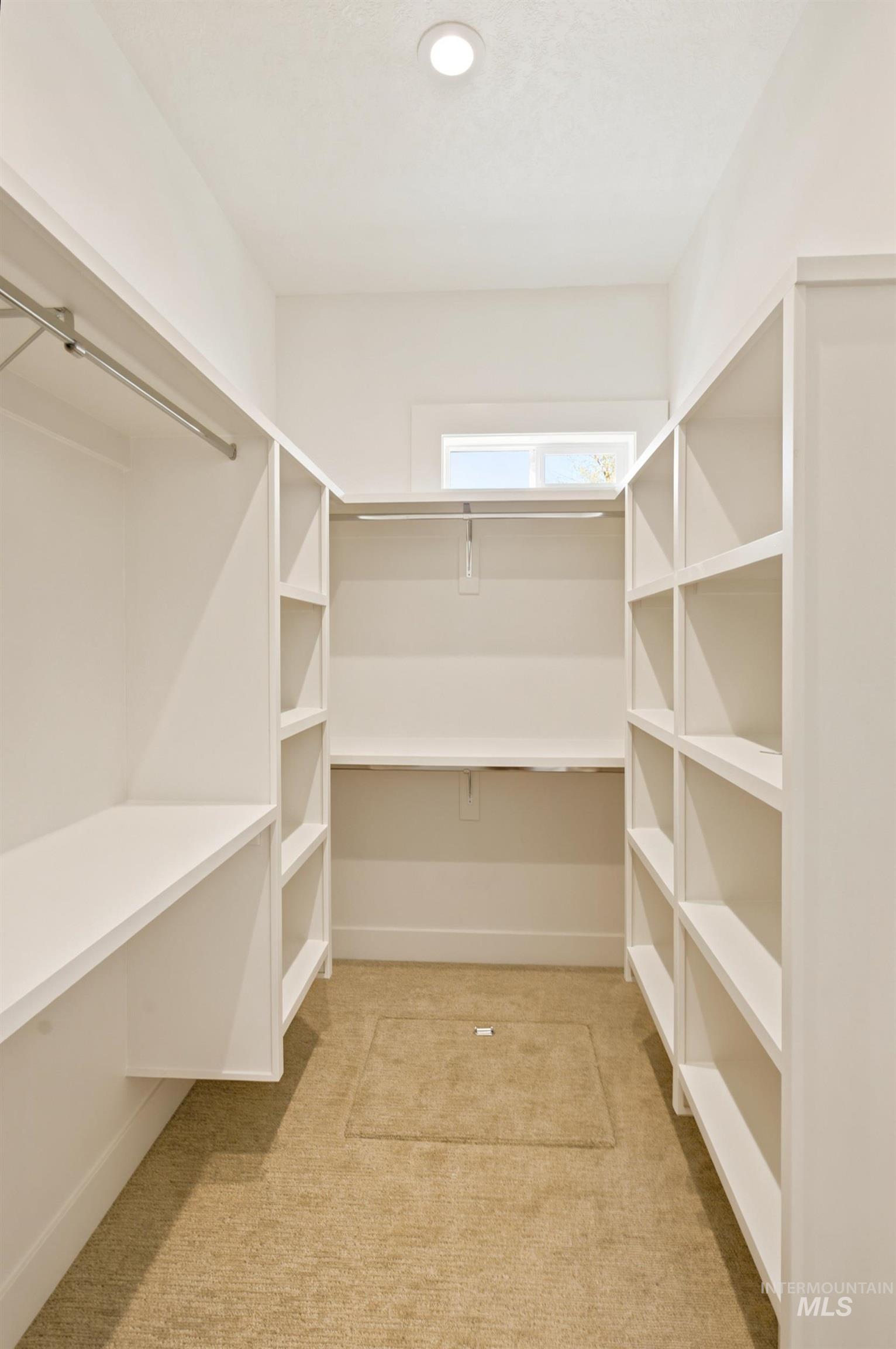 2426 E Eagle View Ct. Property Photo 20
