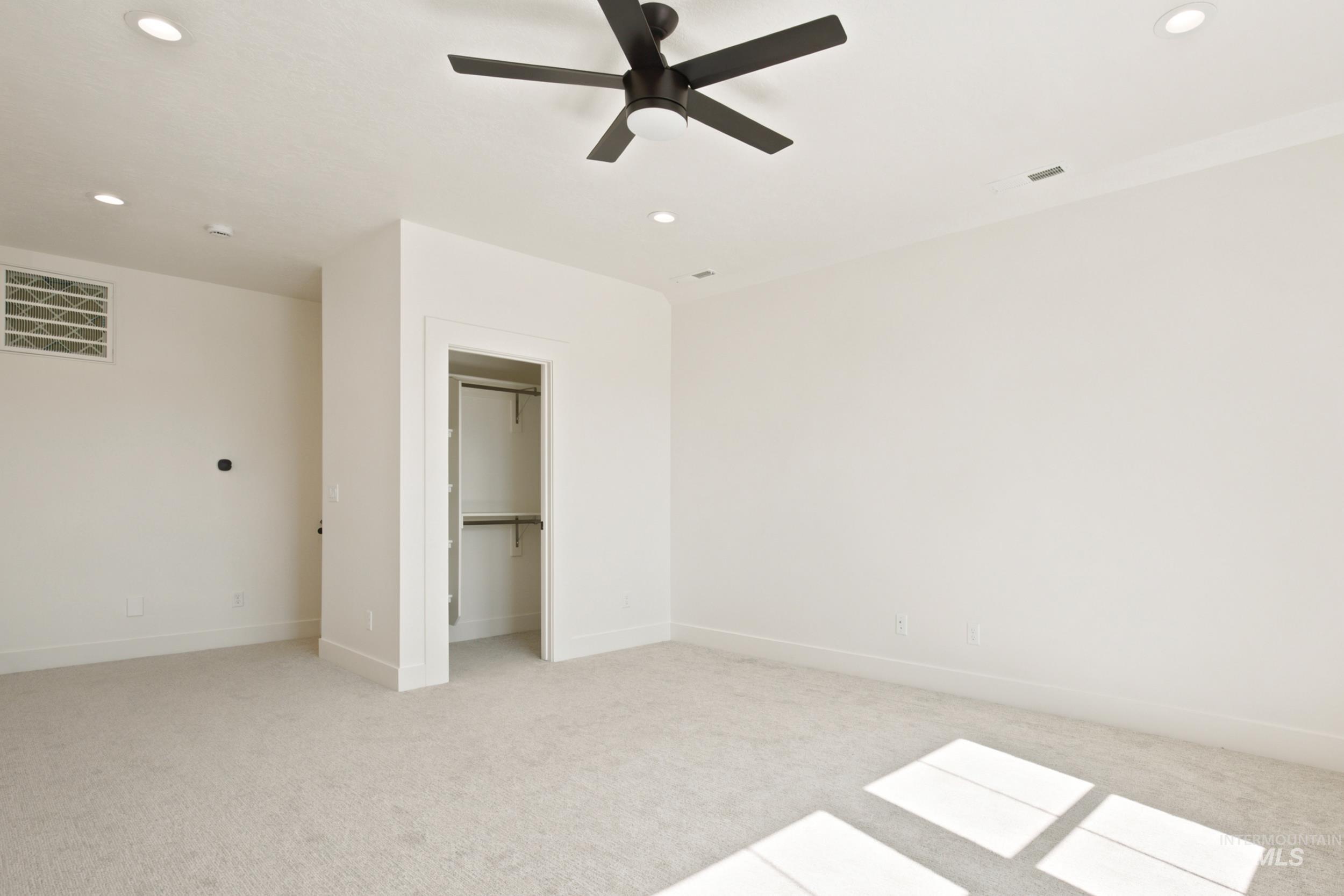2426 E Eagle View Ct. Property Photo 26