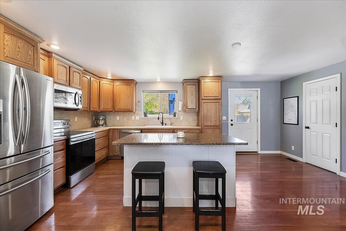 1803 Poplar St Property Photo 12