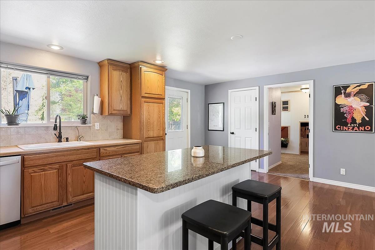 1803 Poplar St Property Photo 16