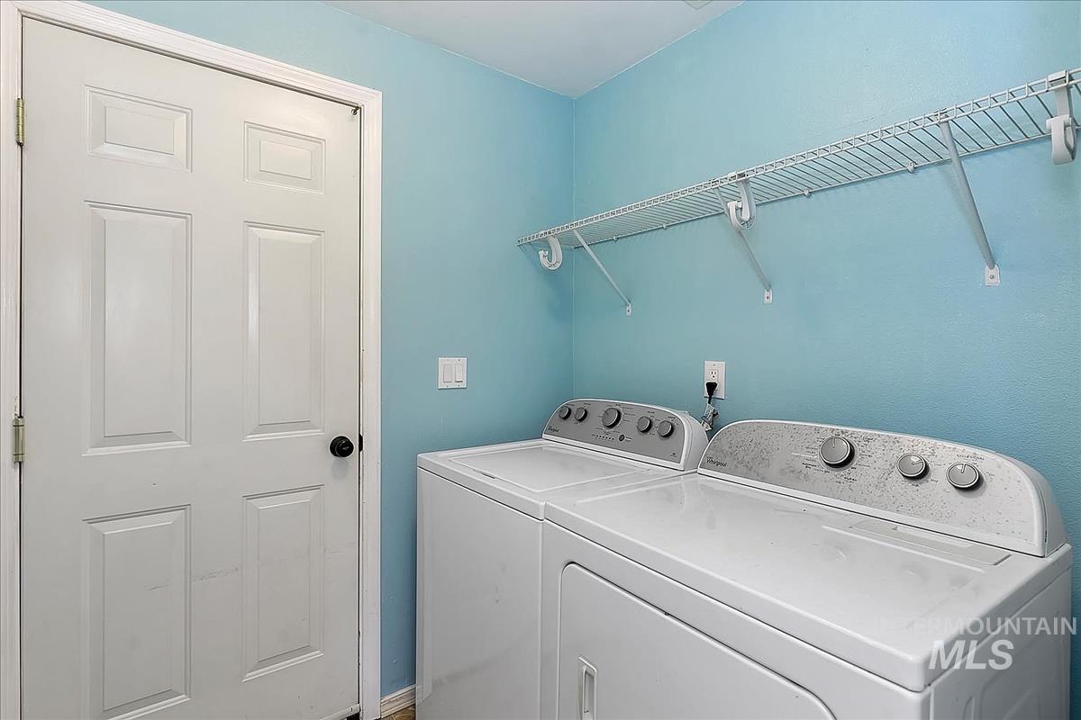 1803 Poplar St Property Photo 36
