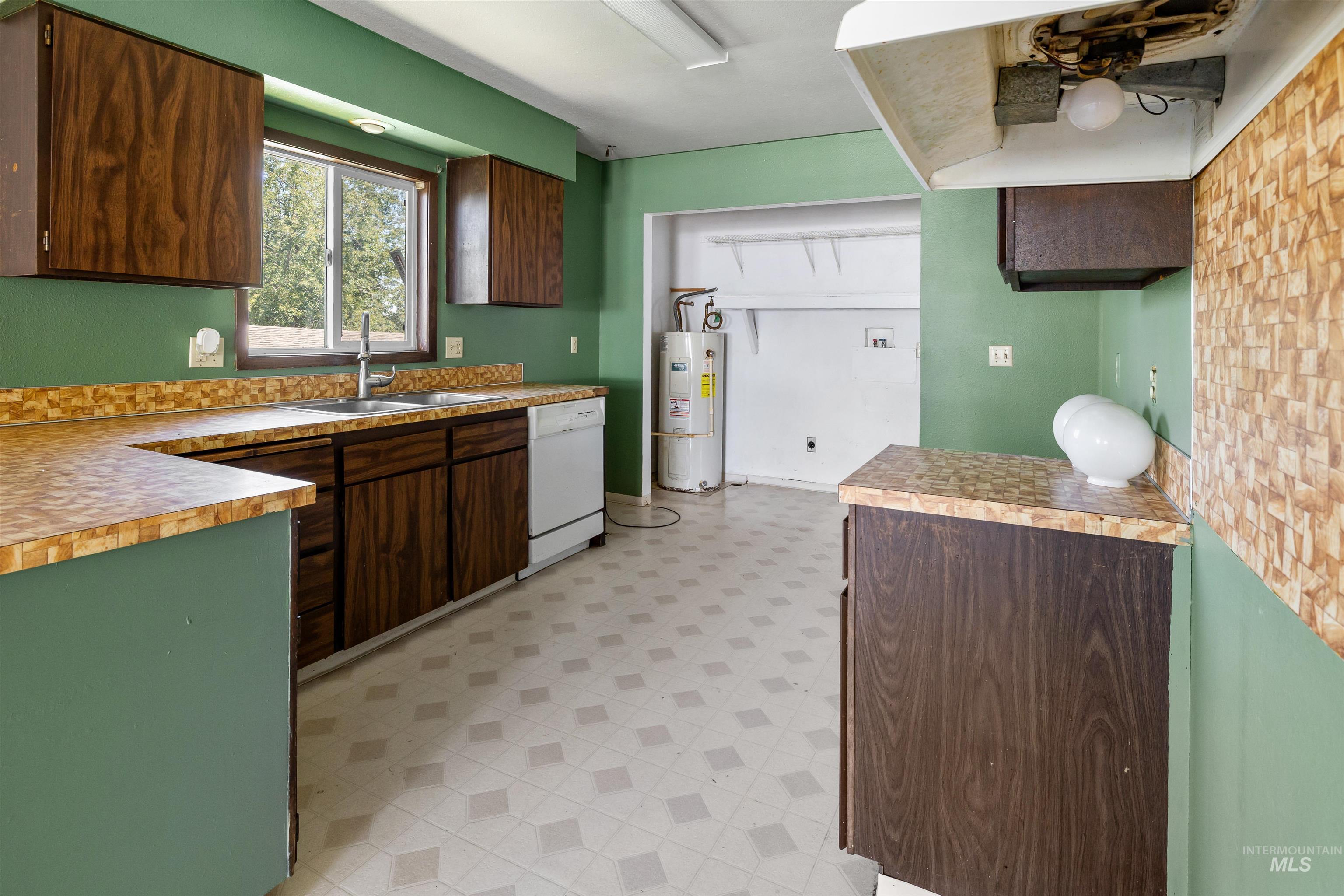 503 N College St Property Photo 4
