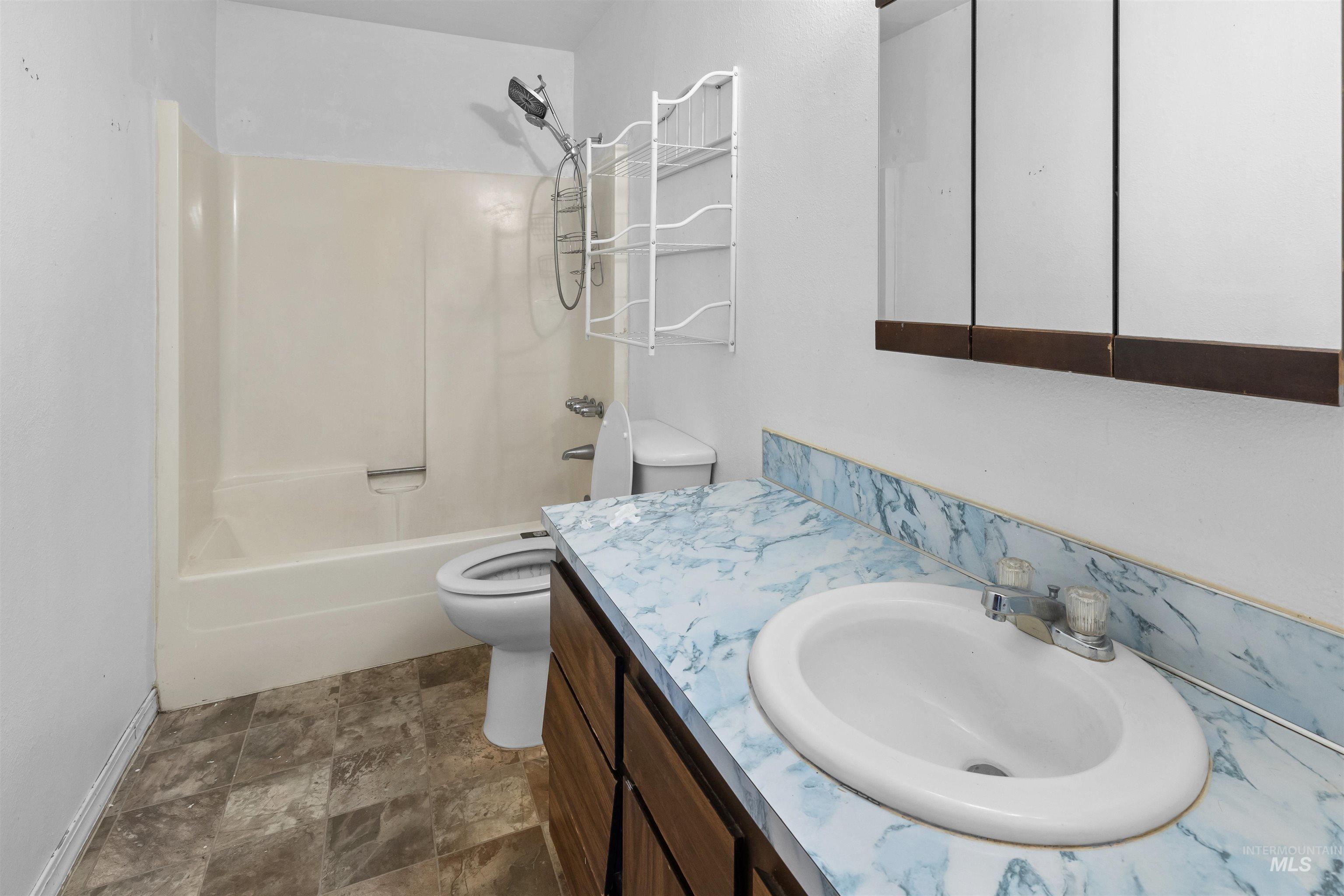 503 N College St Property Photo 6