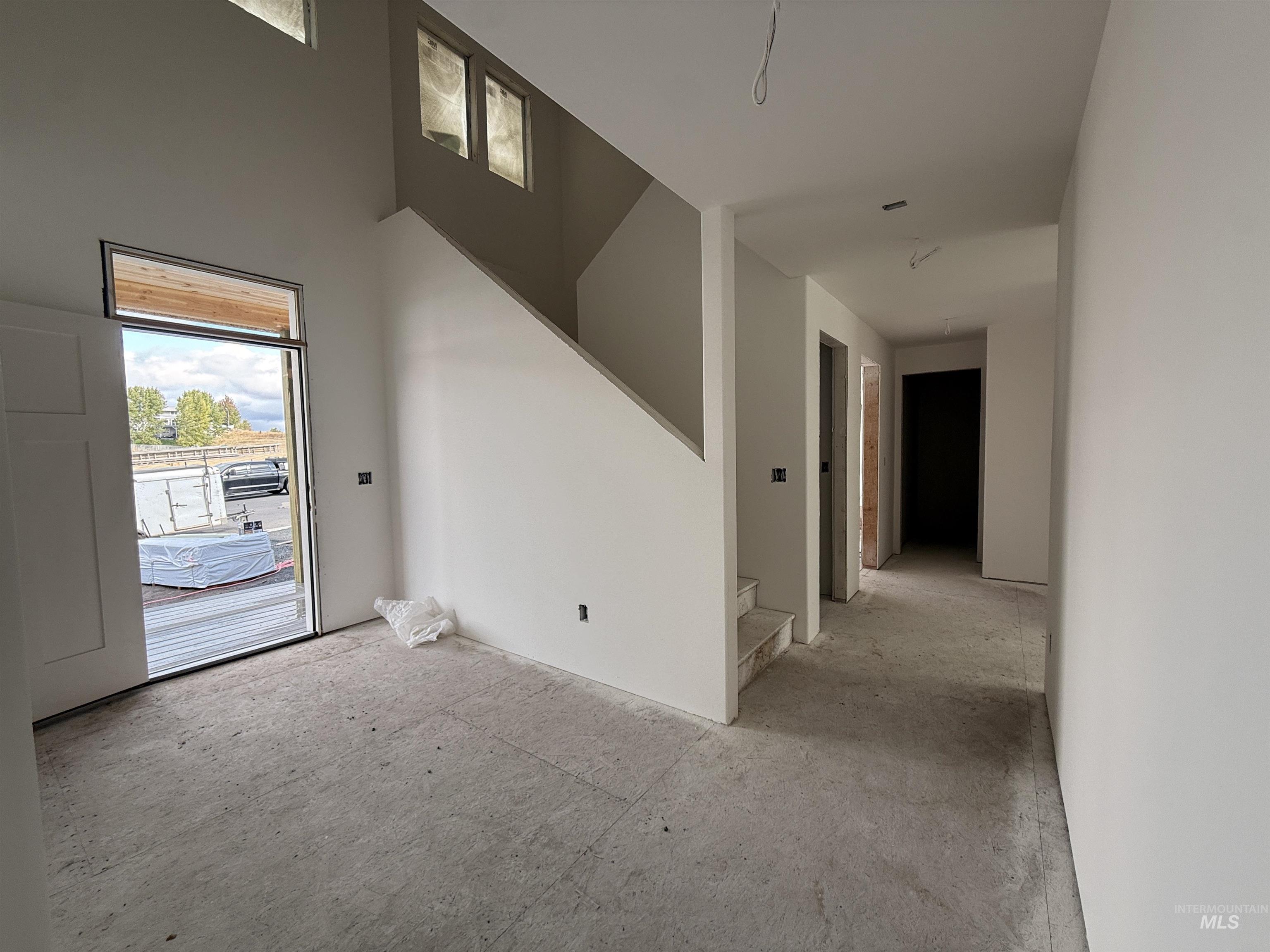 2457 E 3rd Street Property Photo 4