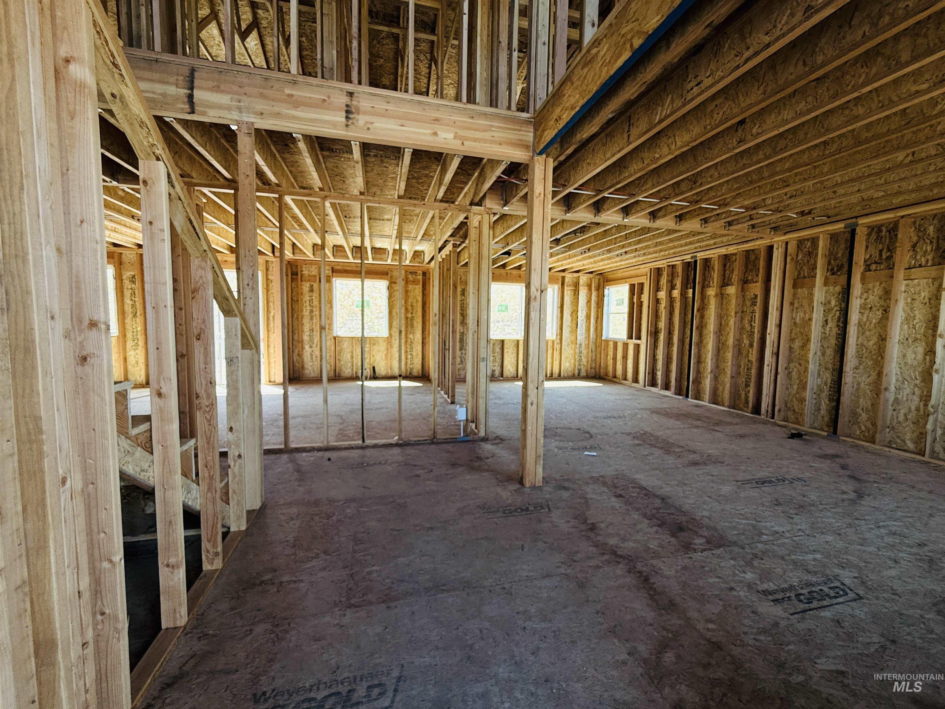 2457 E 3rd Street Property Photo 7
