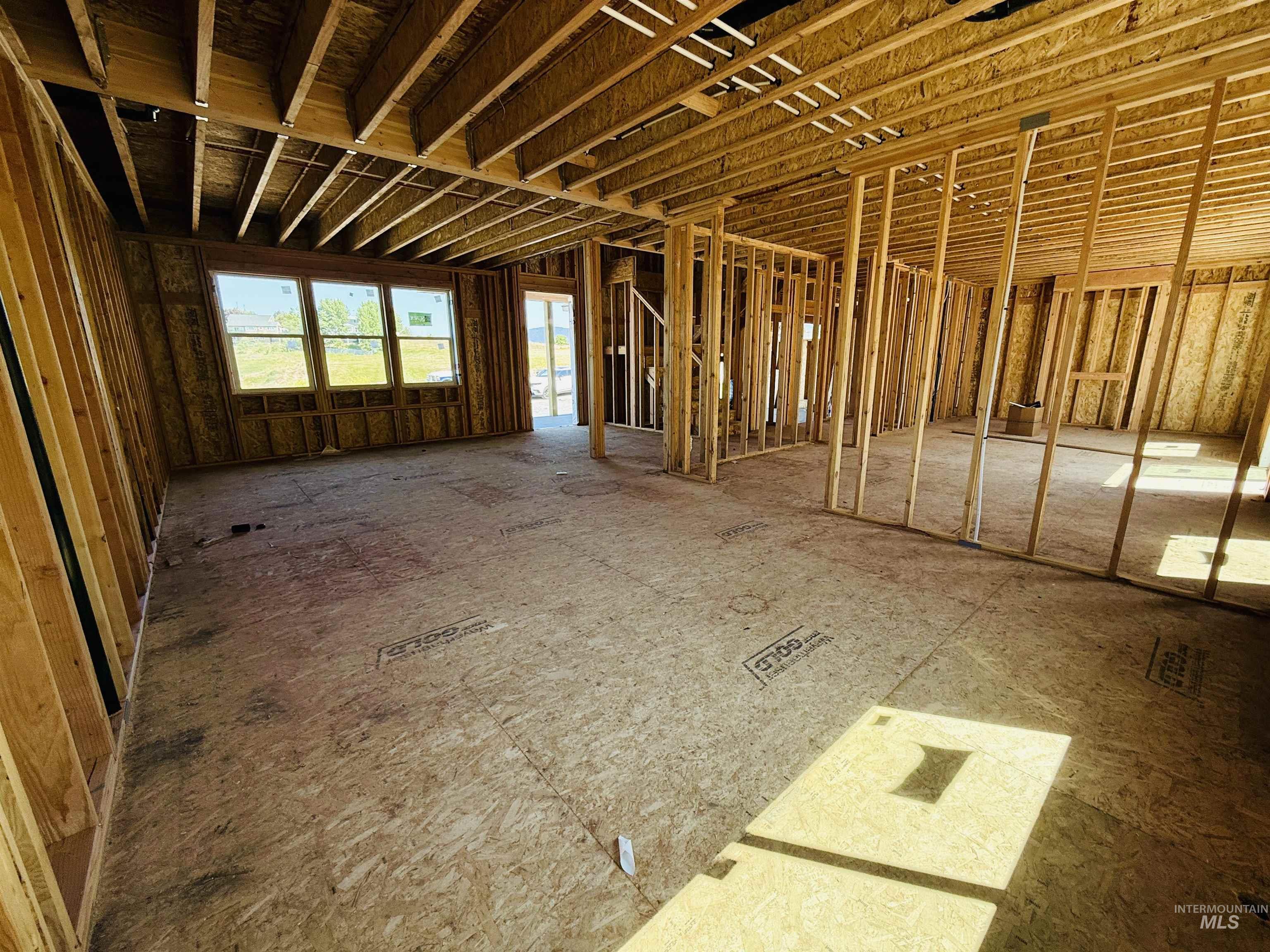 2457 E 3rd Street Property Photo 13