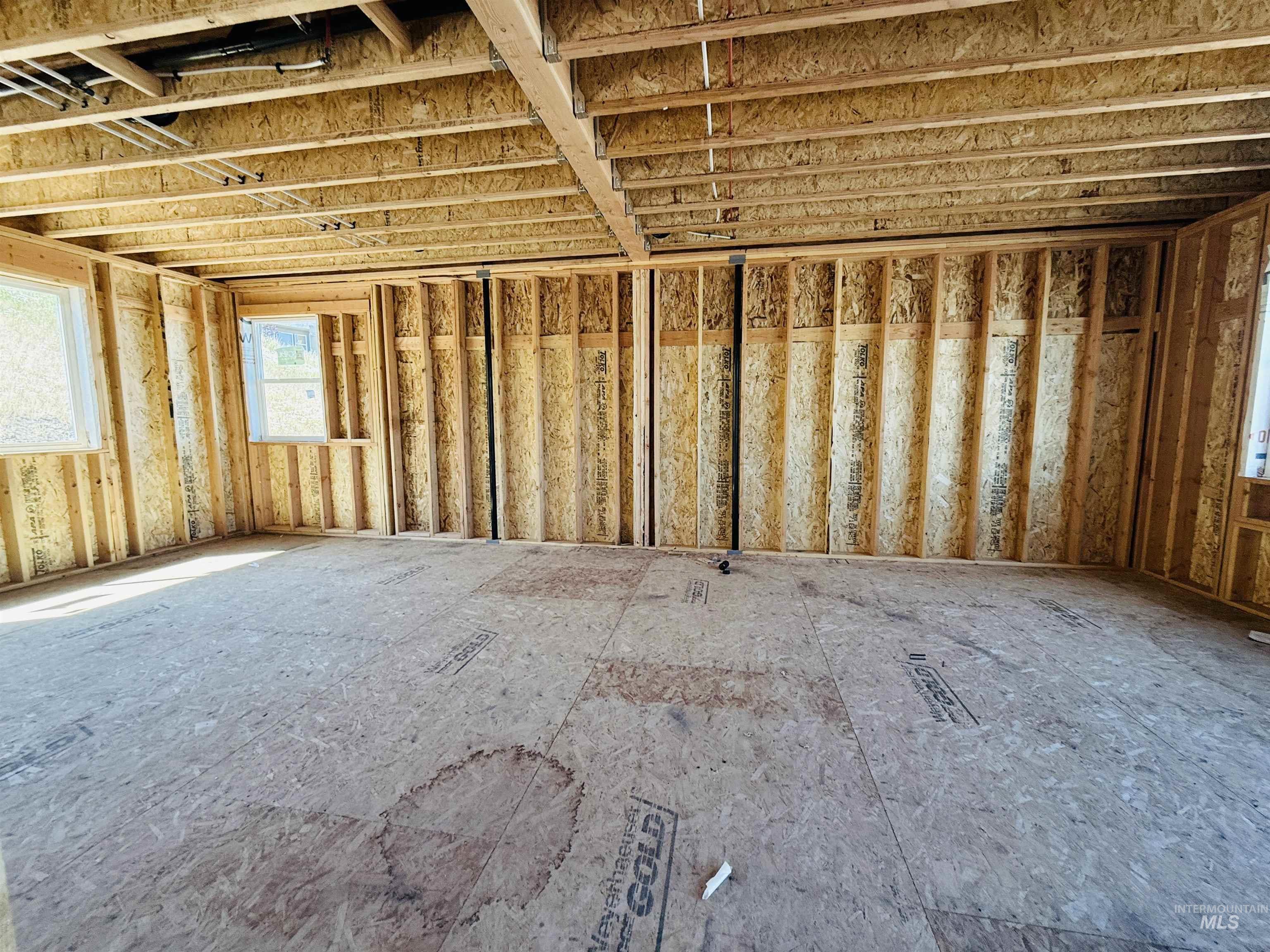 2457 E 3rd Street Property Photo 14