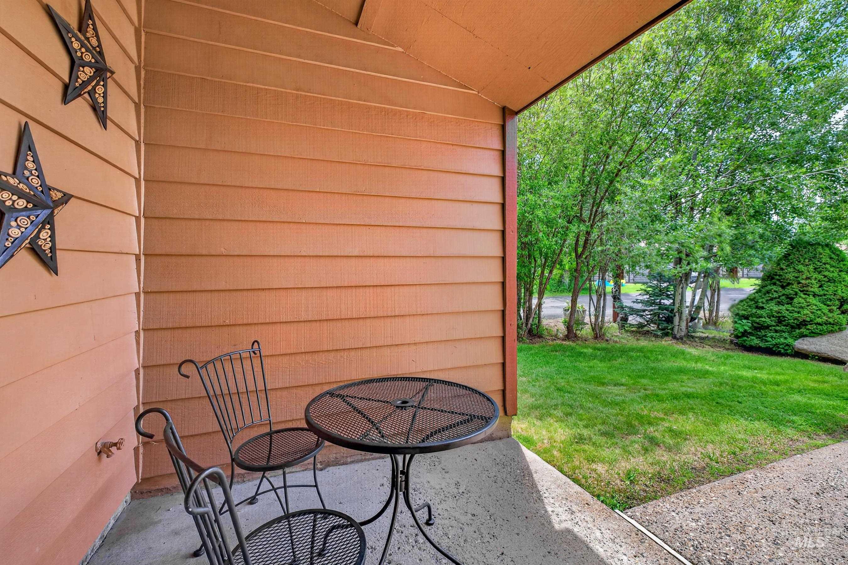 1607 Davis Ave Property Photo 5