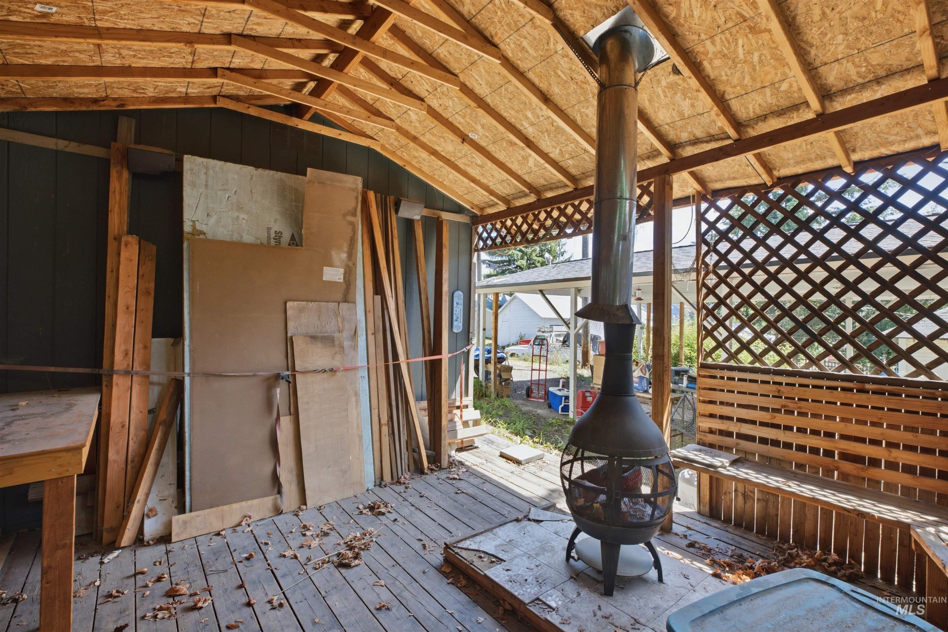 735 Oak St Property Photo 21