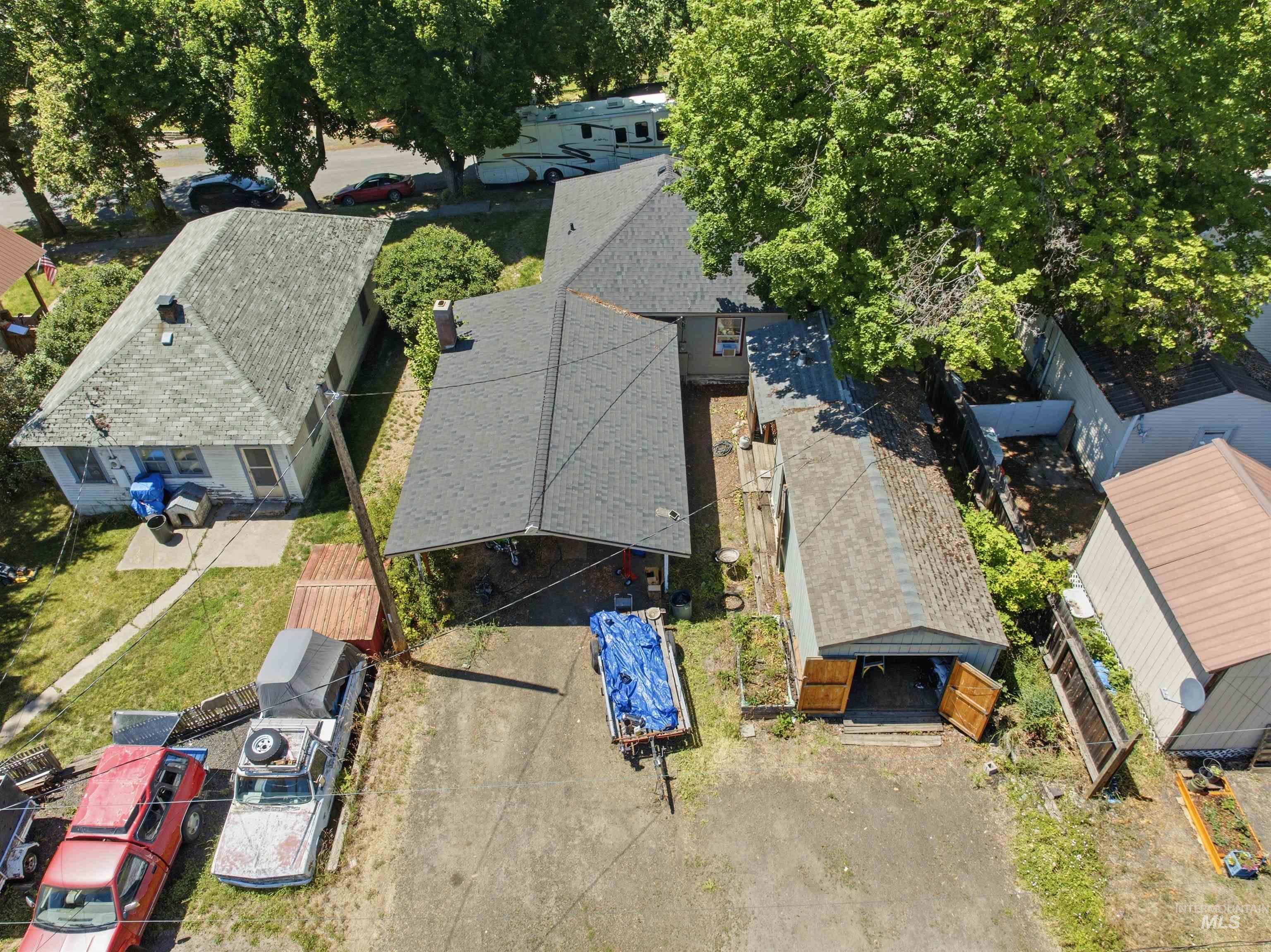 735 Oak St Property Photo 24