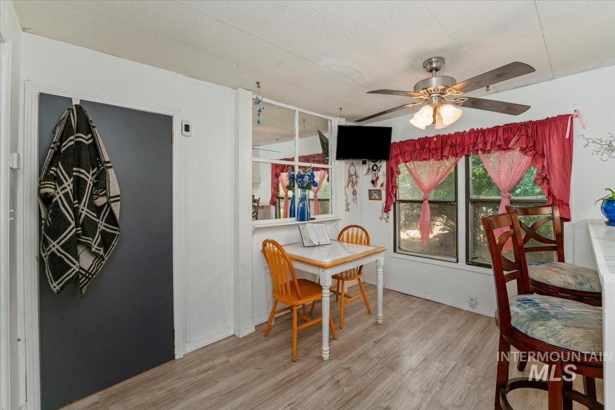 1160 W Concord Property Photo 6