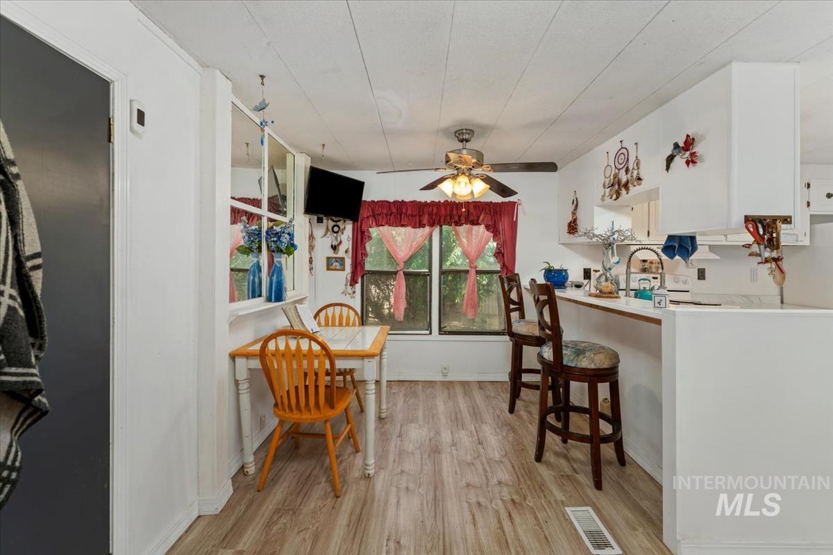1160 W Concord Property Photo 8