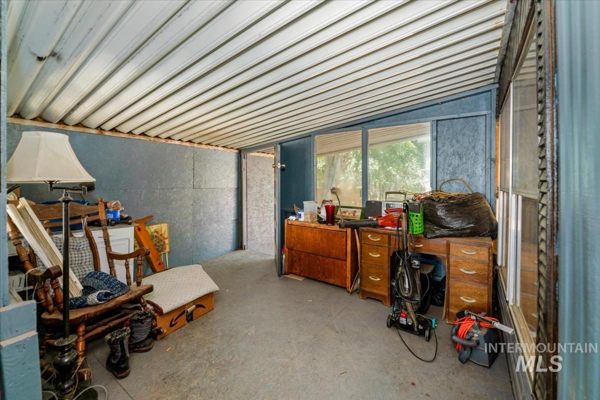 1160 W Concord Property Photo 24