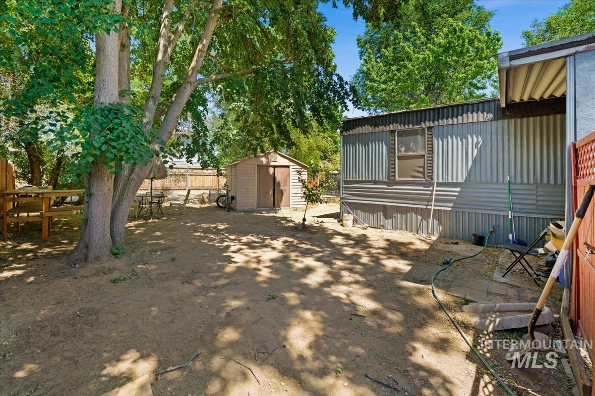 1160 W Concord Property Photo 26