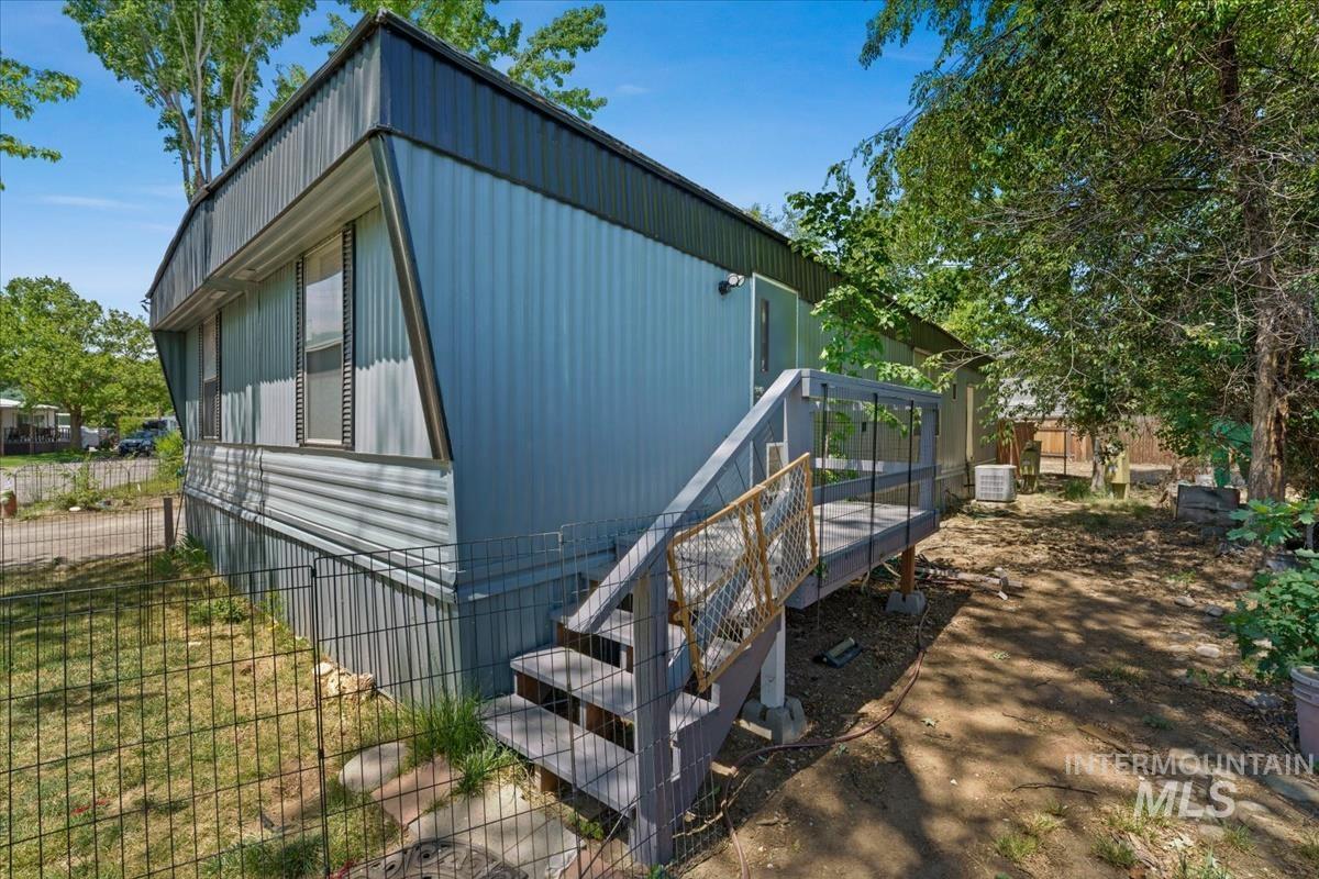1160 W Concord Property Photo 29