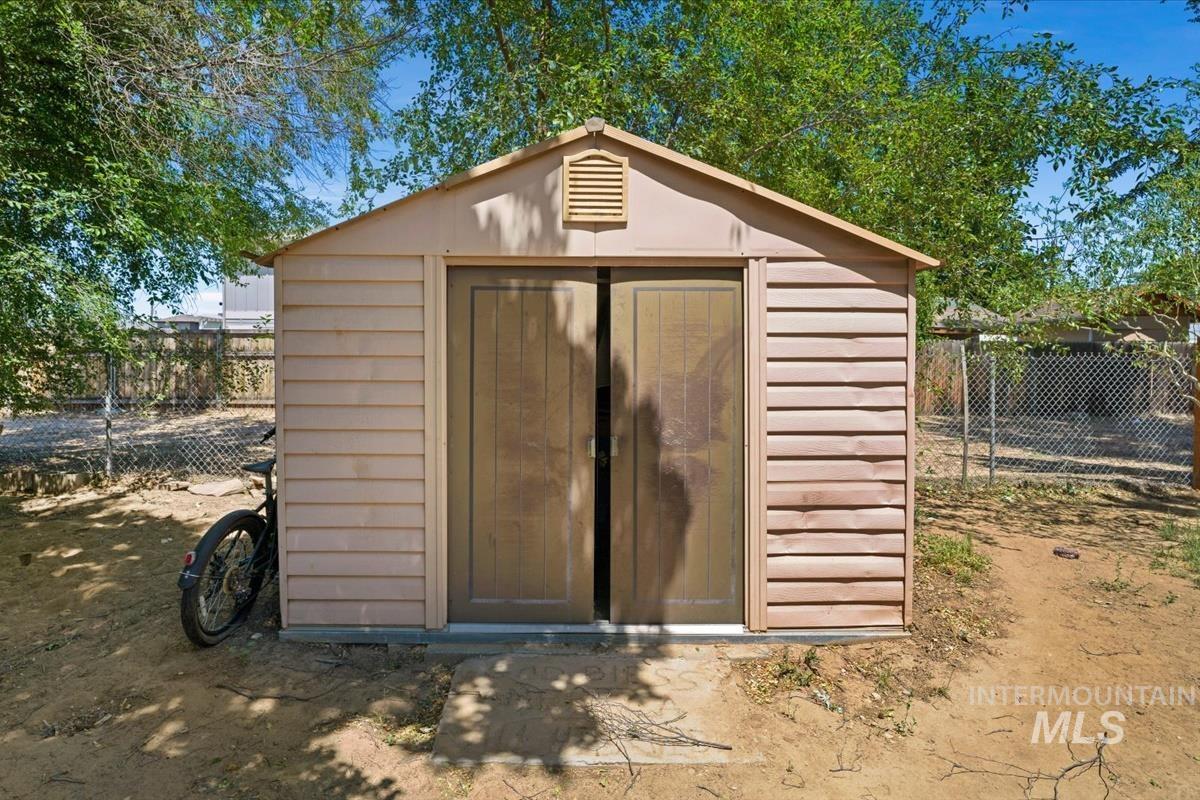 1160 W Concord Property Photo 30