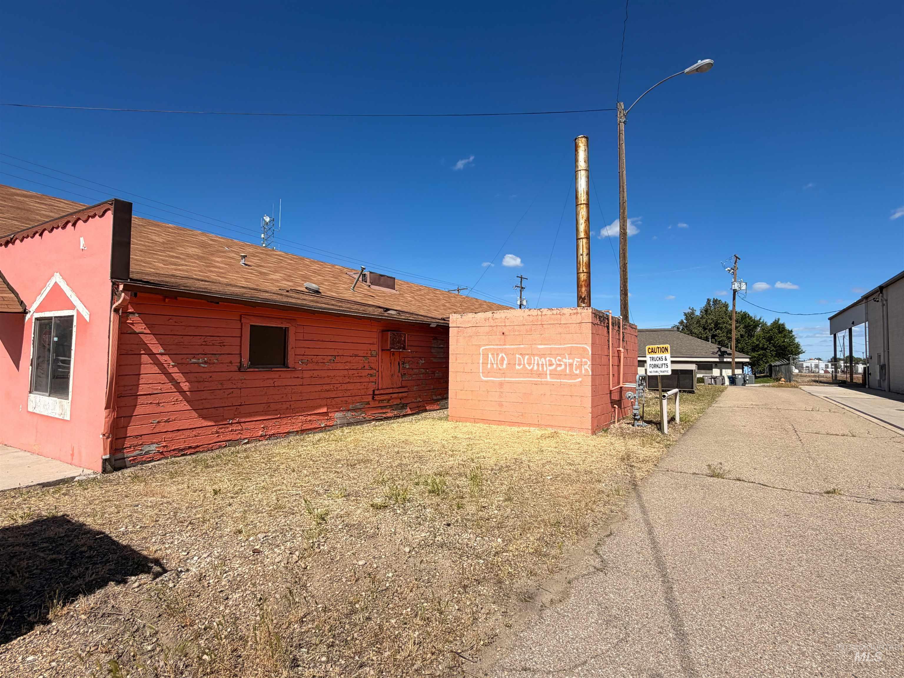 824 1st St South Property Photo 8