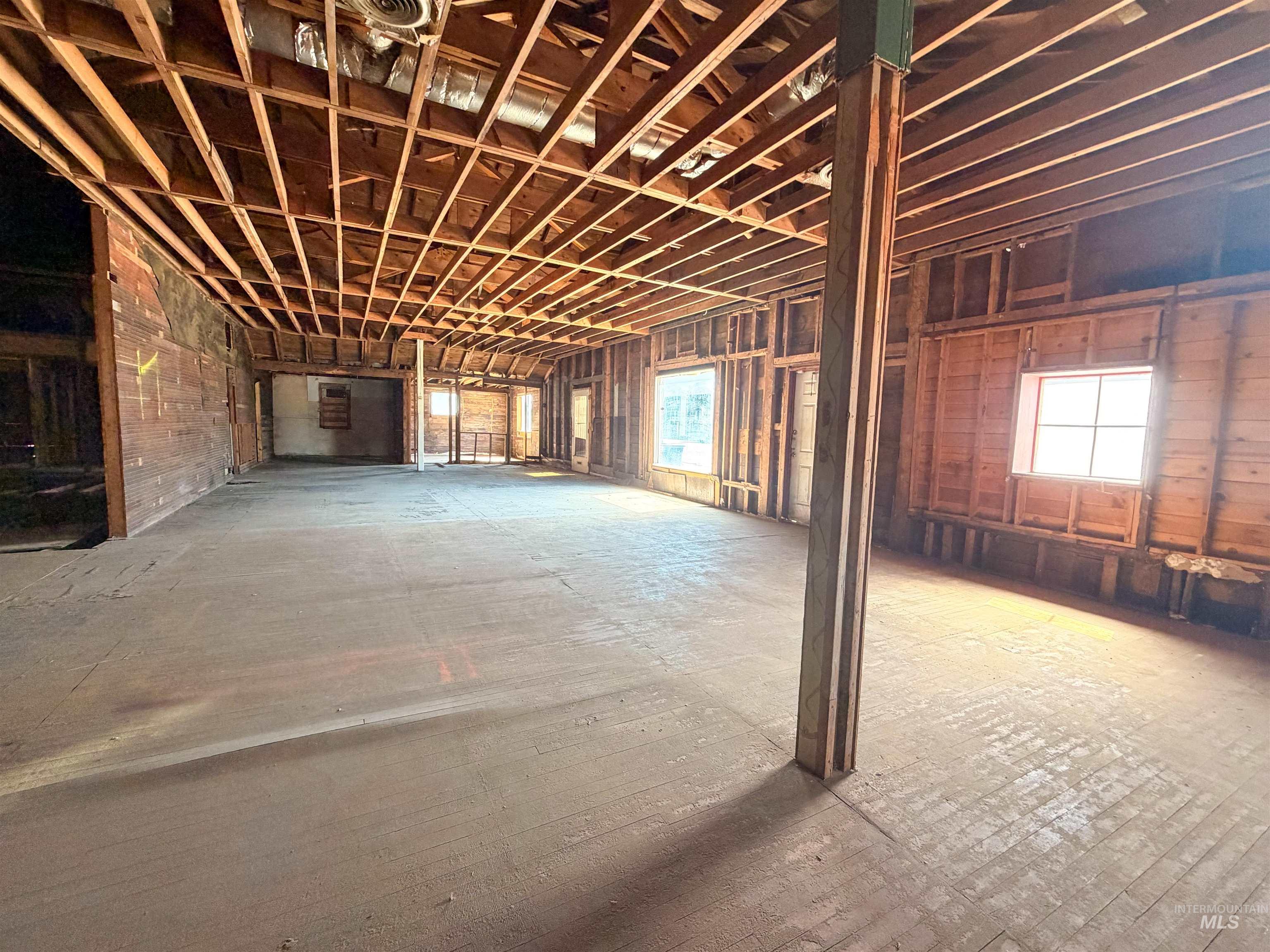 824 1st St South Property Photo 13