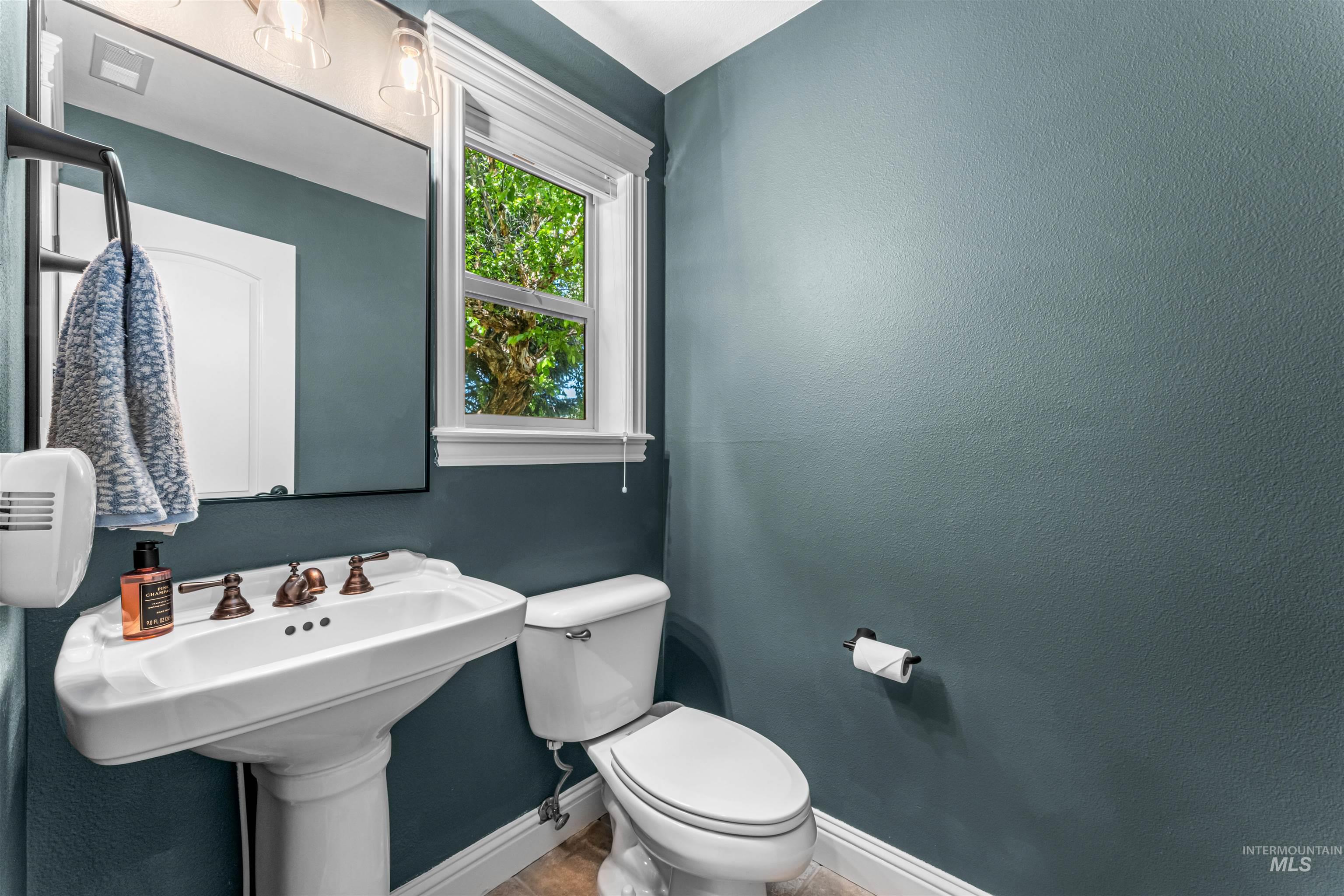 704 N White Sage Way Property Photo 42