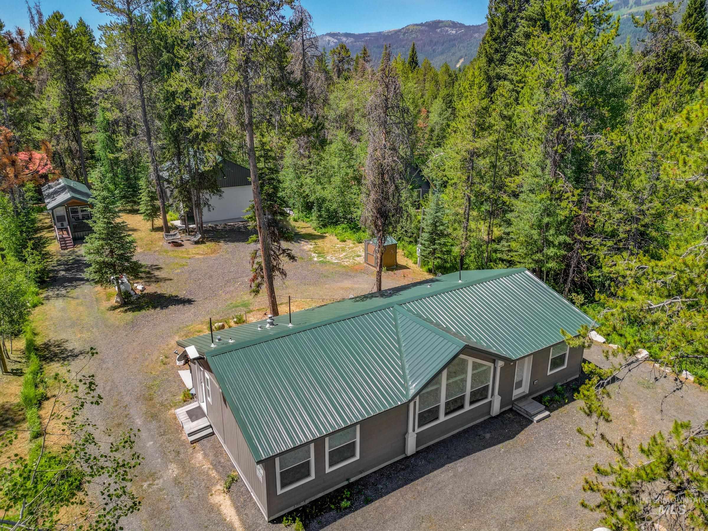 185 Dutch Oven Lane Property Photo 1