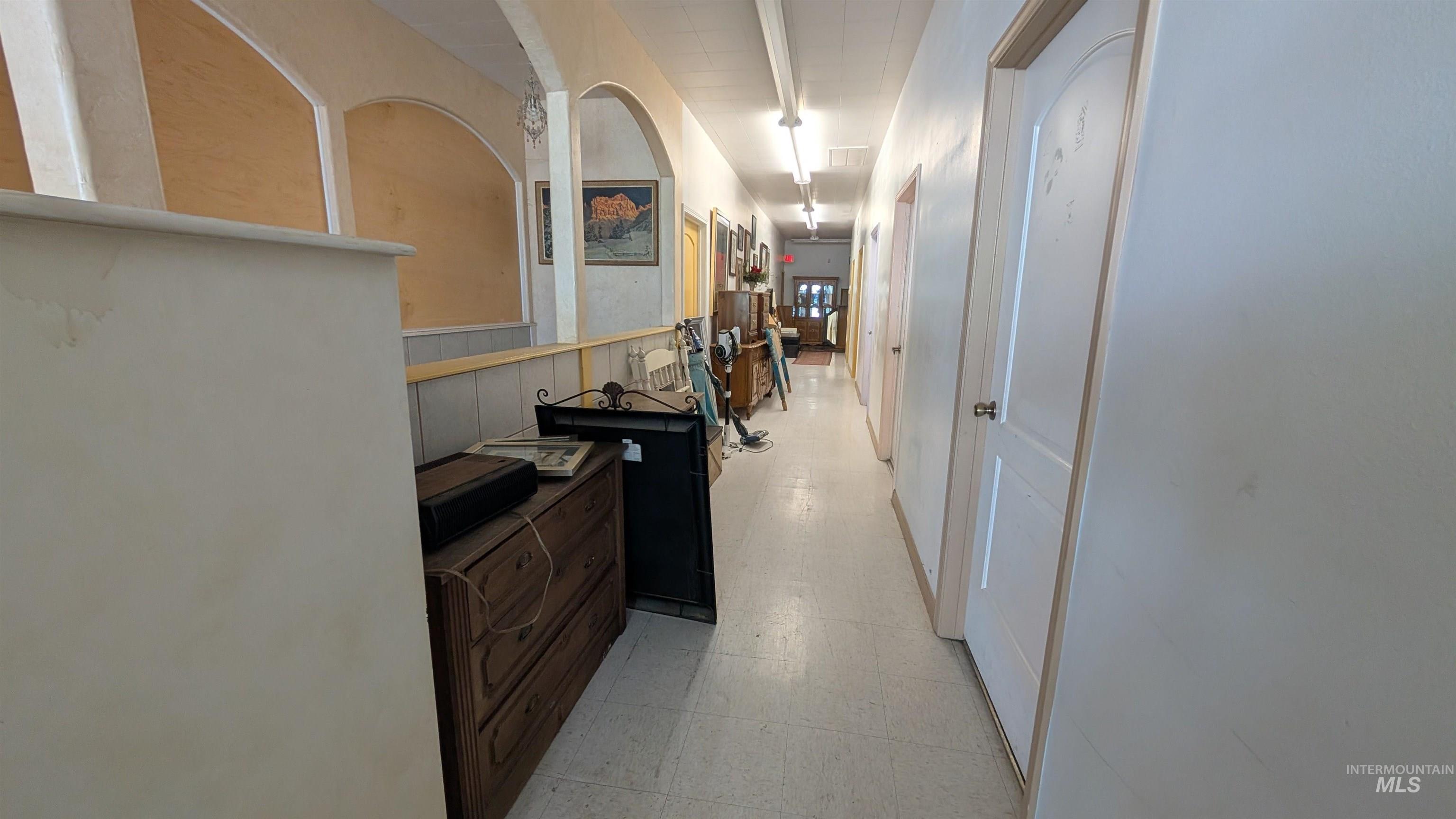 111 W Main St. Property Photo 2