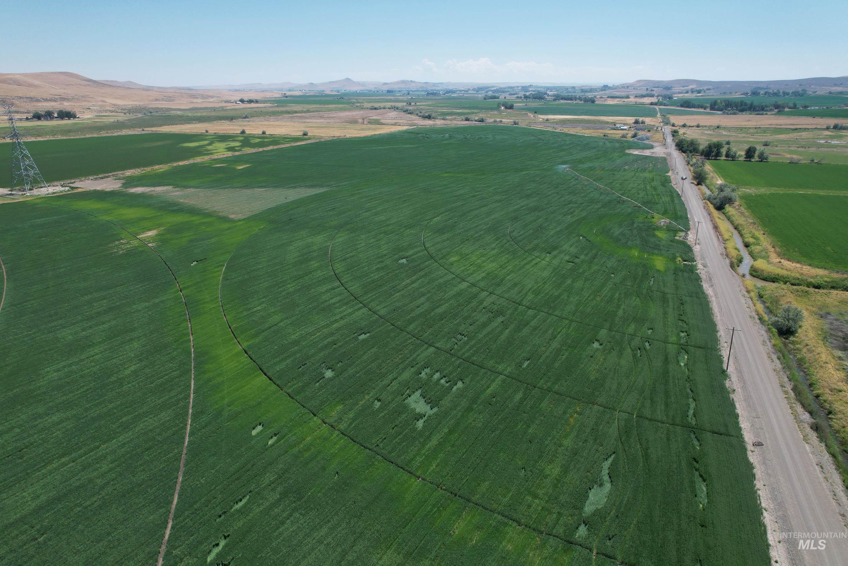 4362 John Day Highway Property Photo 3