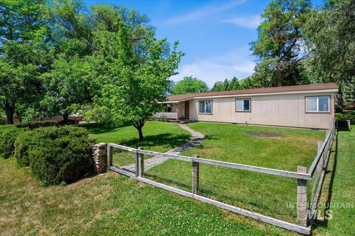 5758 W Hill Rd Property Photo 44