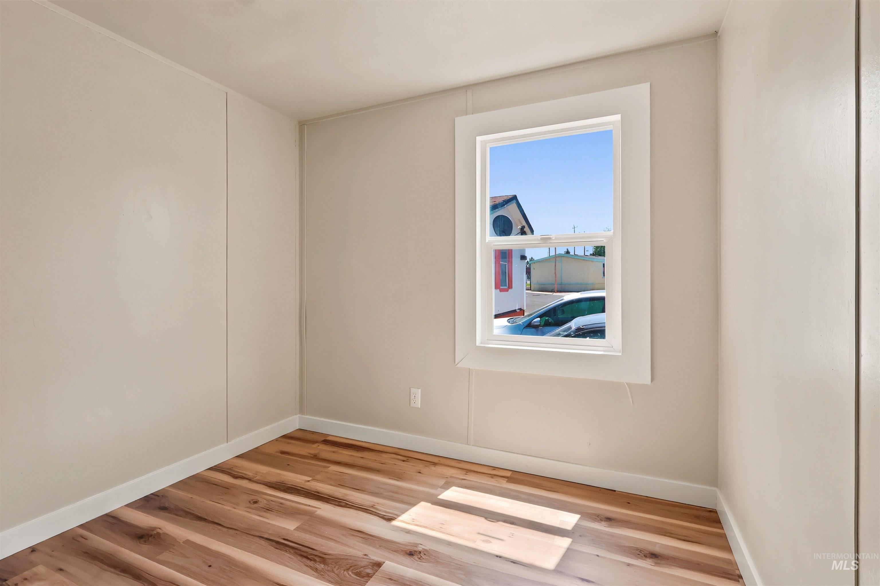 33 Manor Drive Property Photo 6