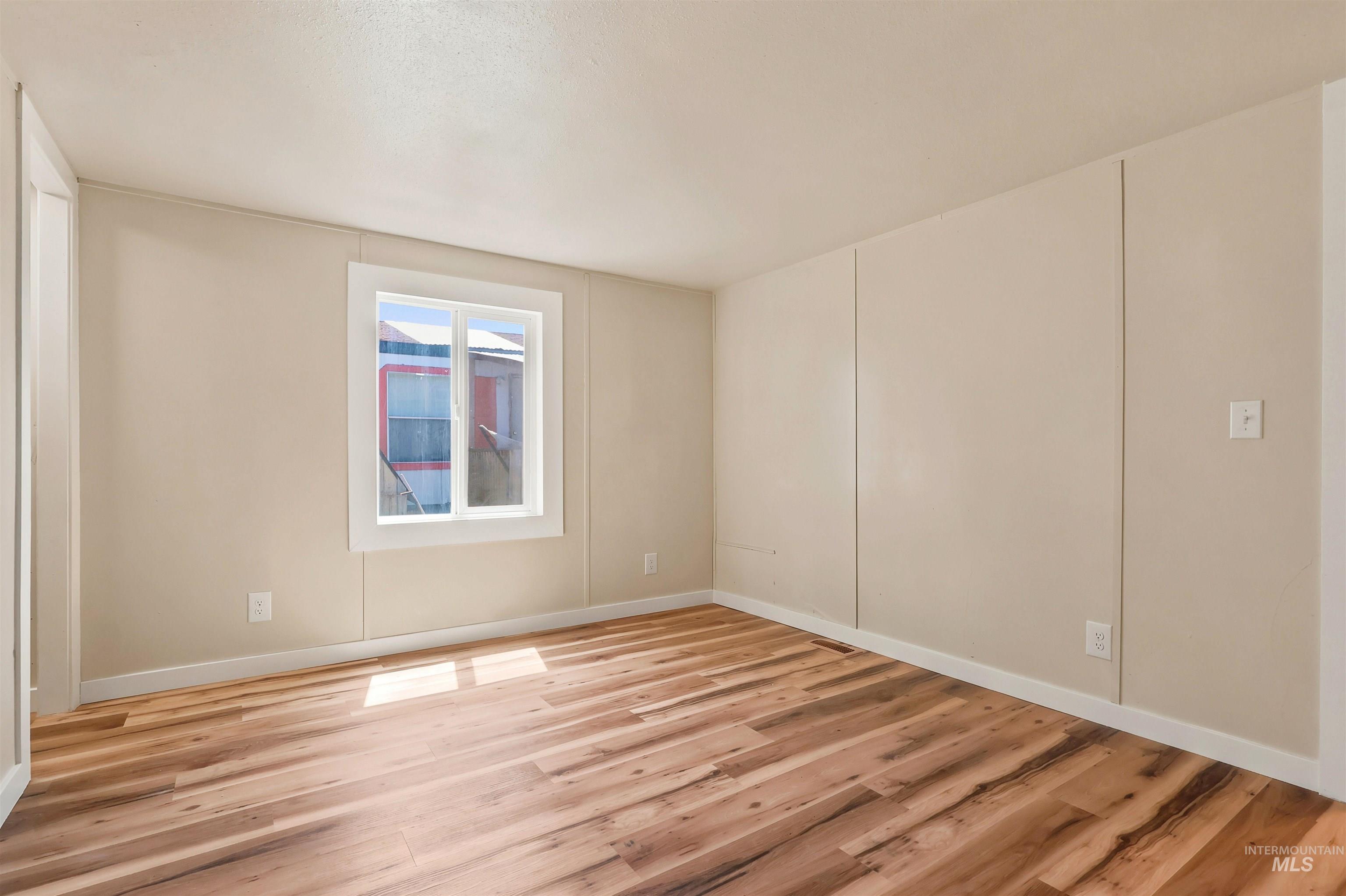 33 Manor Drive Property Photo 16