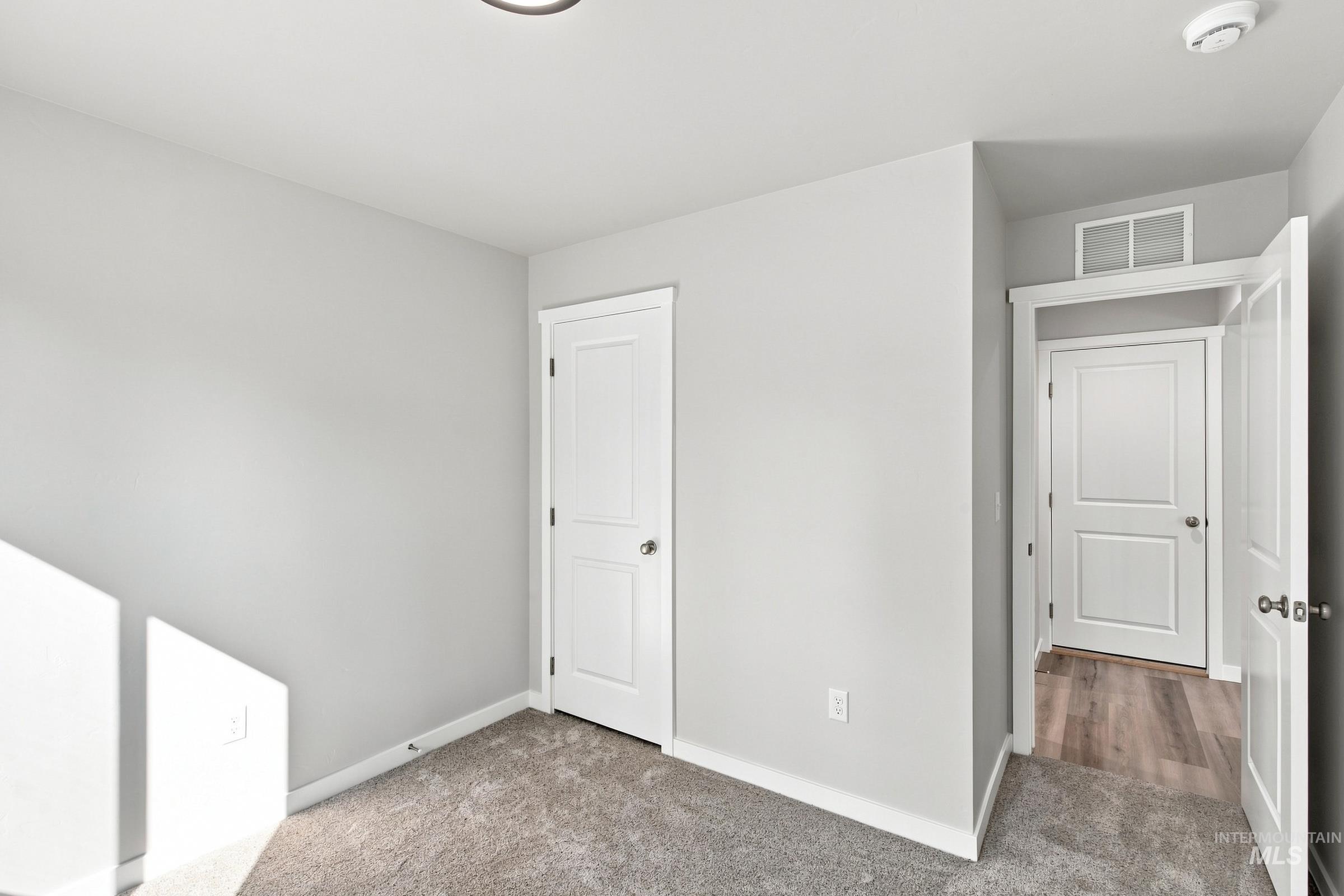 633 W Novak Dr Property Photo 12