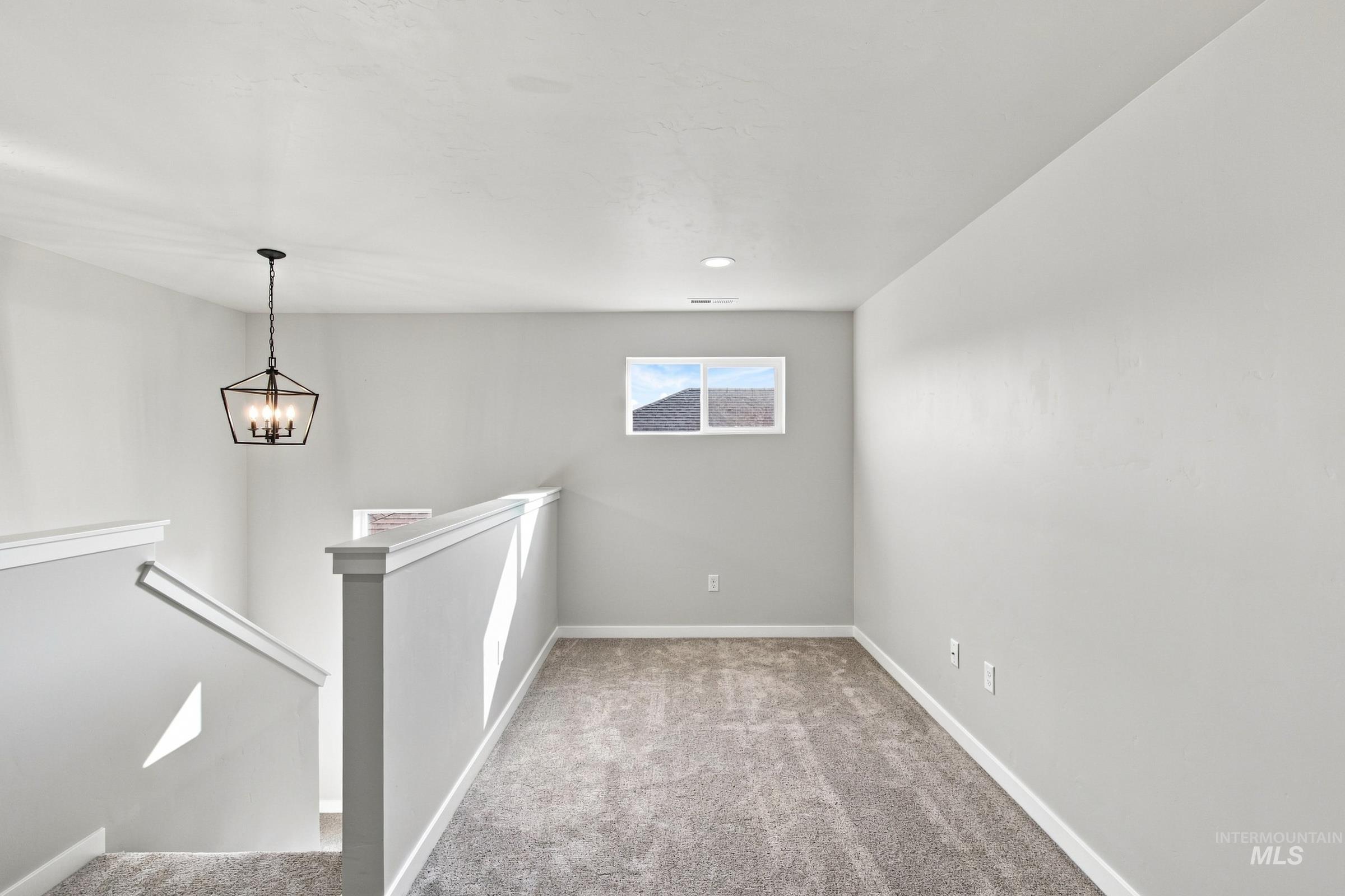 633 W Novak Dr Property Photo 14