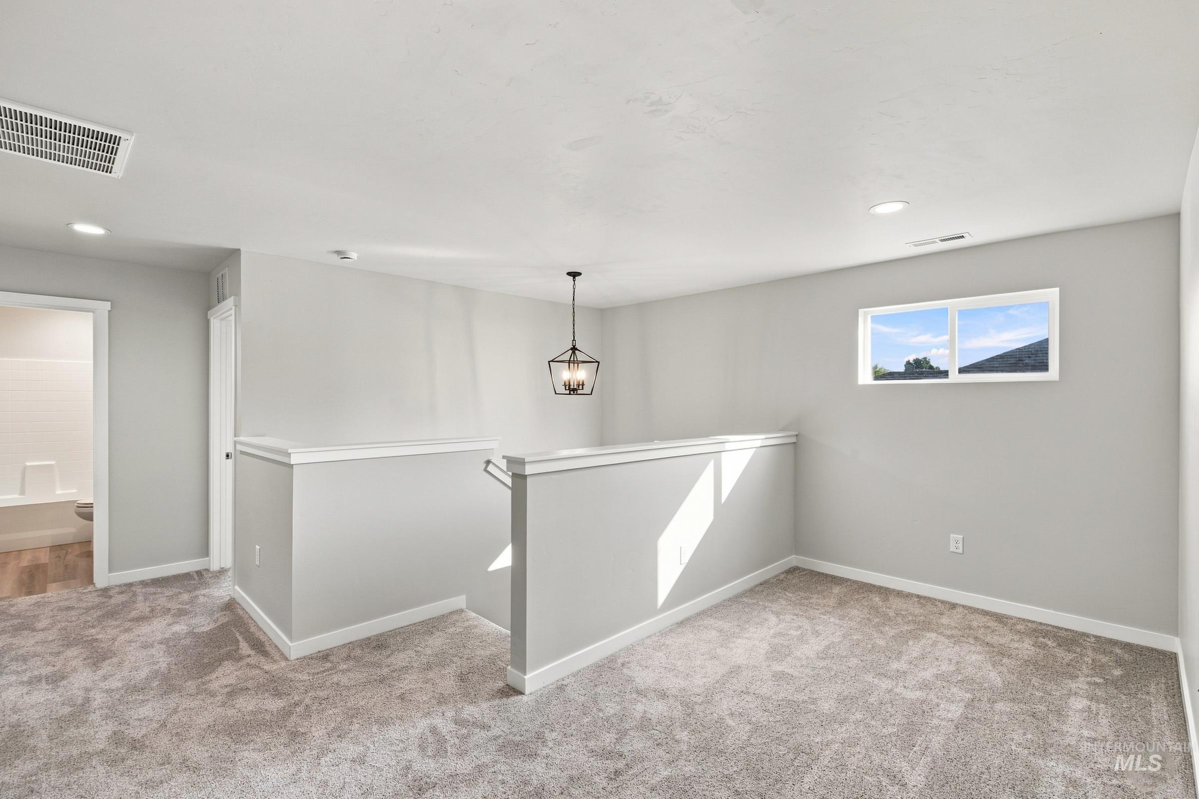 633 W Novak Dr Property Photo 15