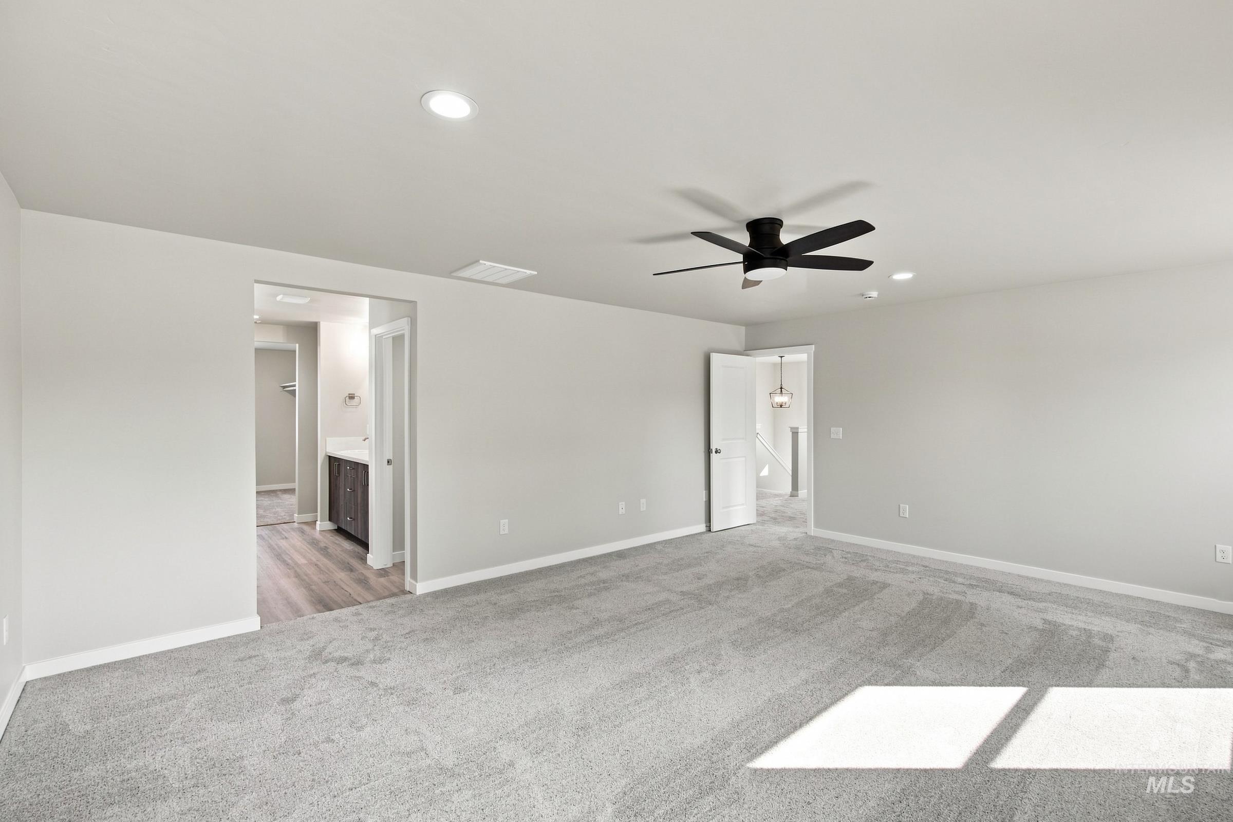 633 W Novak Dr Property Photo 25