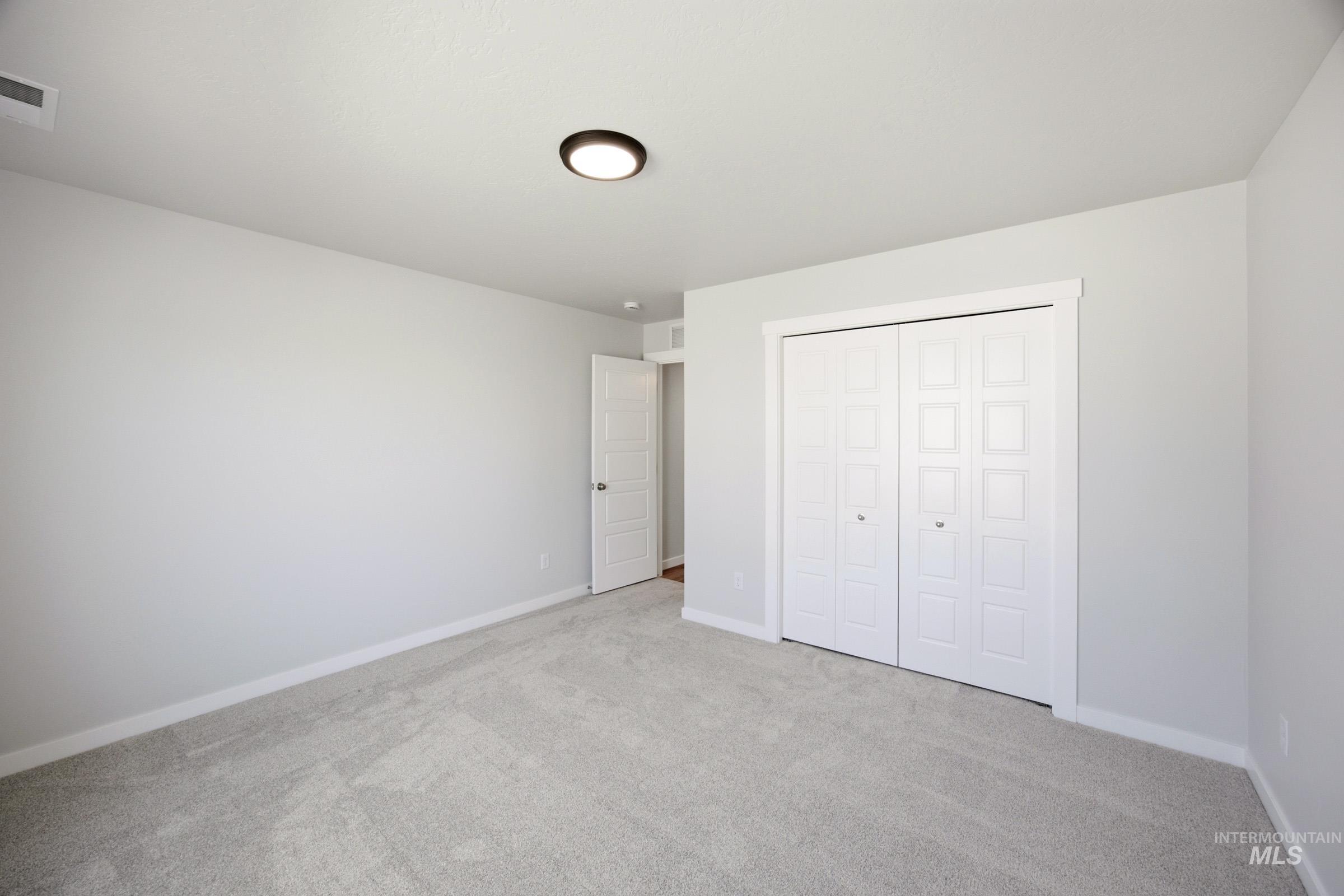 7325 W Trumbull Ct Property Photo 15