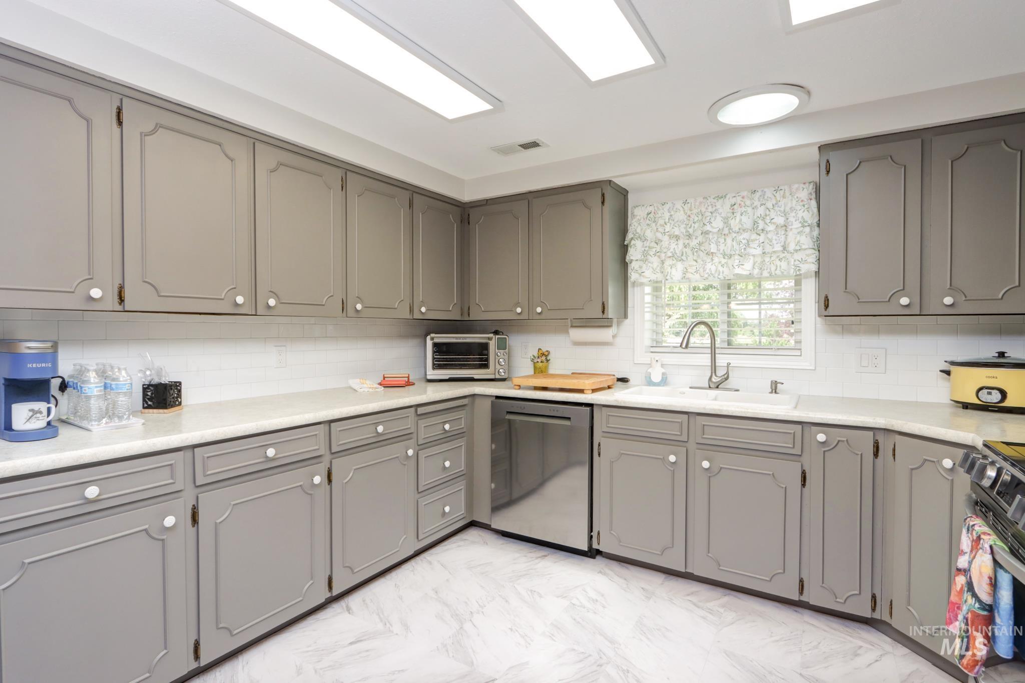 2528 Waterwheel Property Photo 8