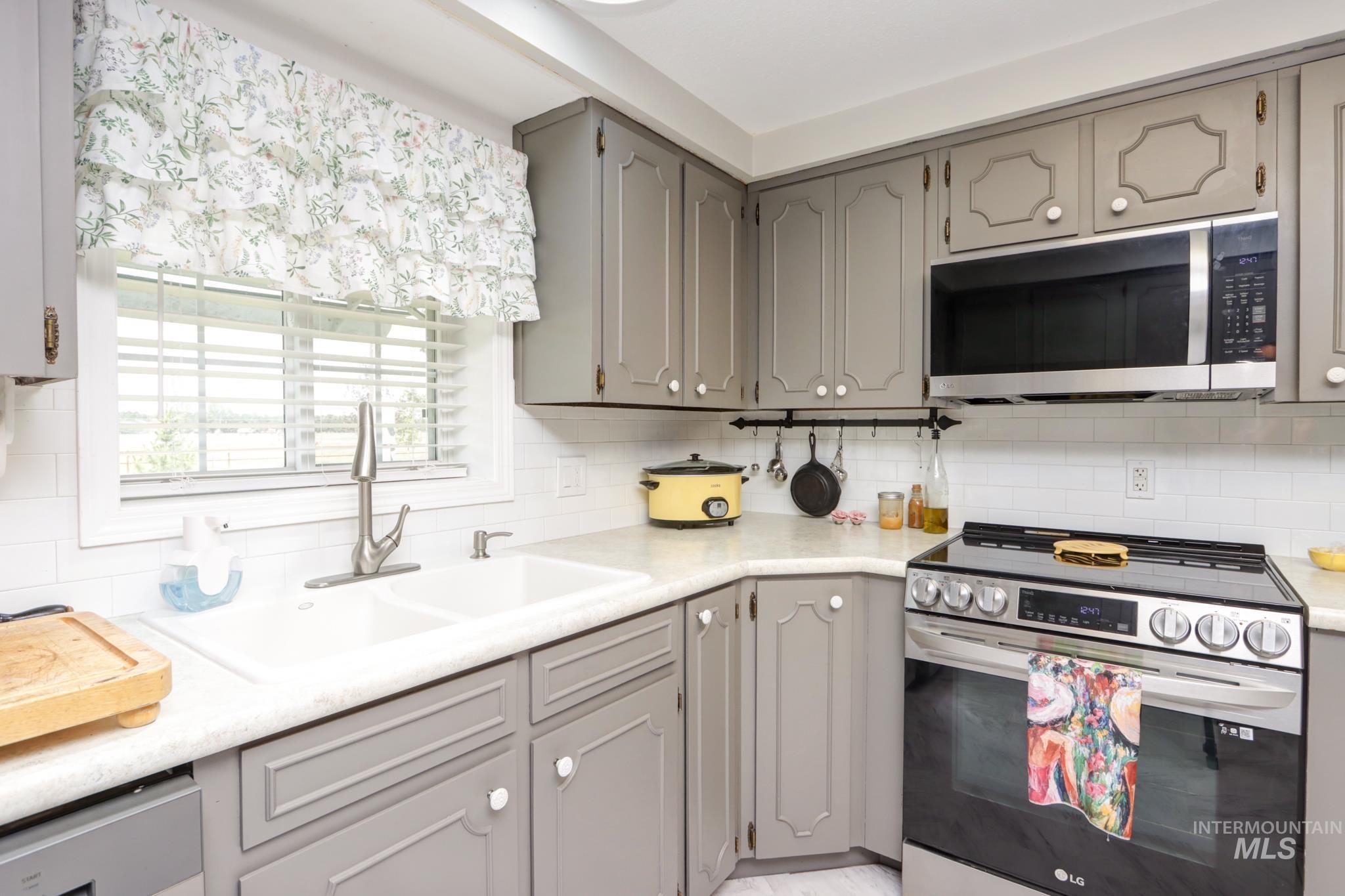 2528 Waterwheel Property Photo 9