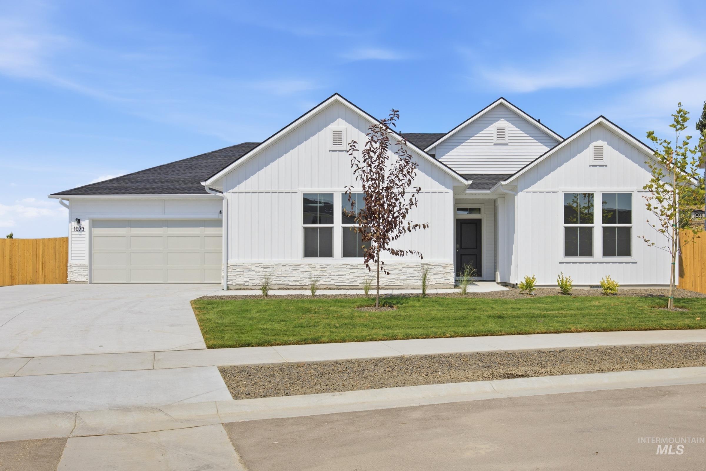 1073 Coffee Pond Ave Property Photo 1