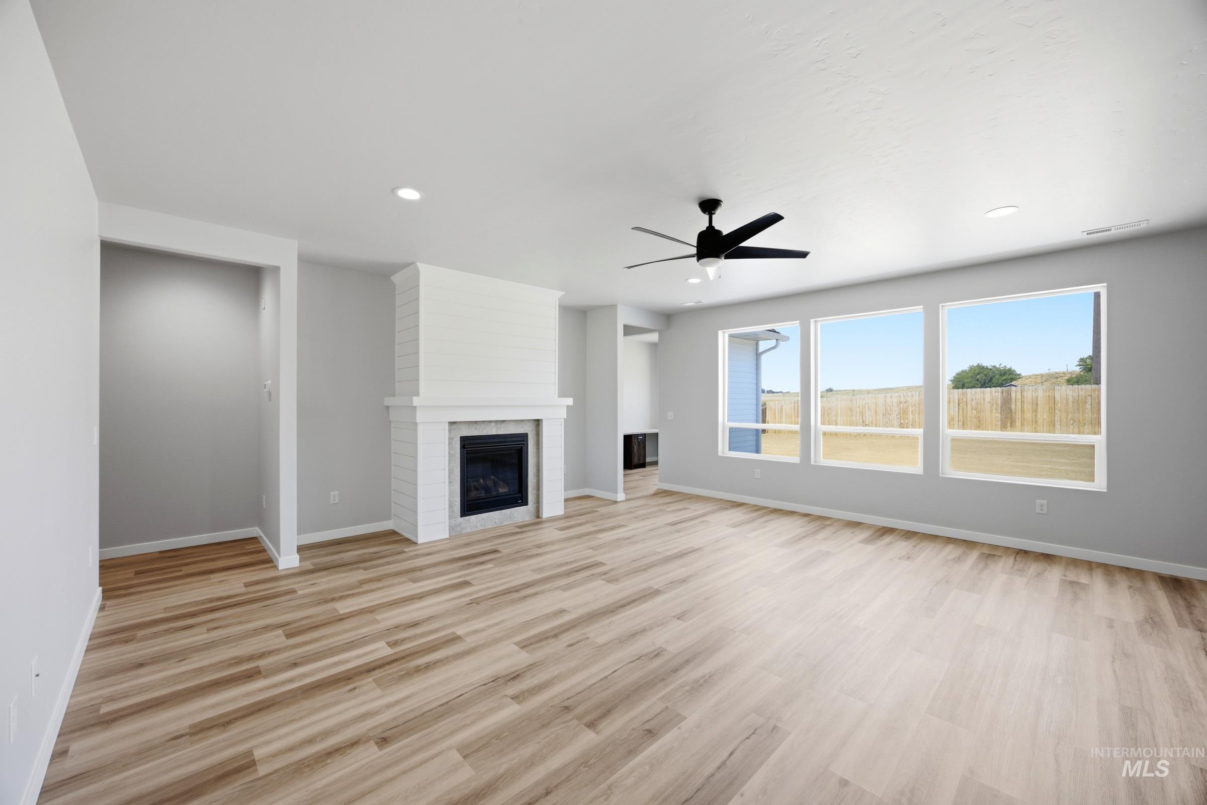 1073 Coffee Pond Ave Property Photo 7