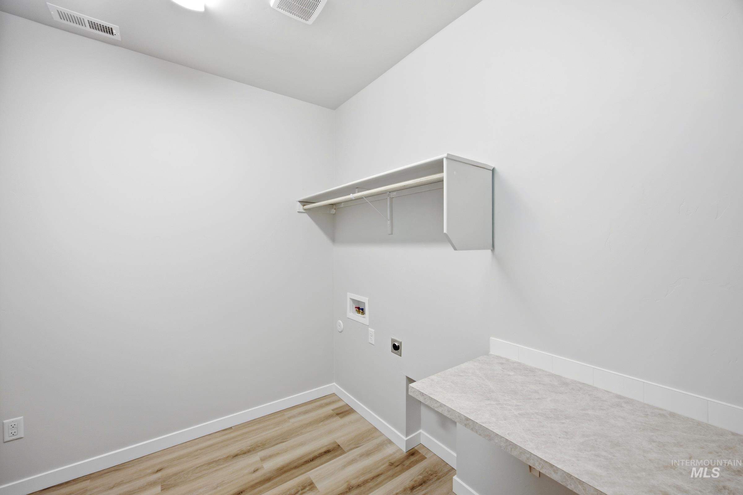 1073 Coffee Pond Ave Property Photo 12