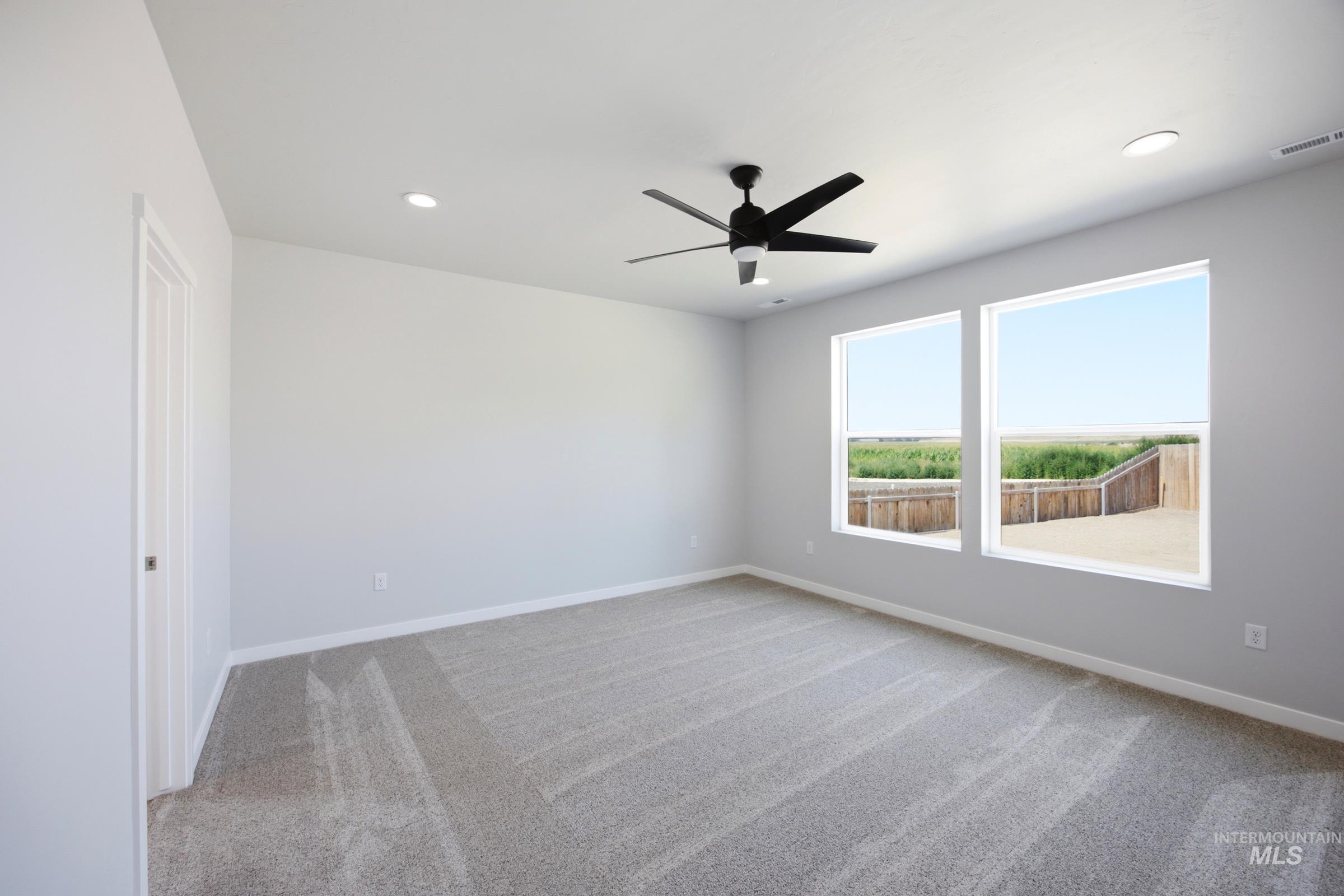 1073 Coffee Pond Ave Property Photo 14